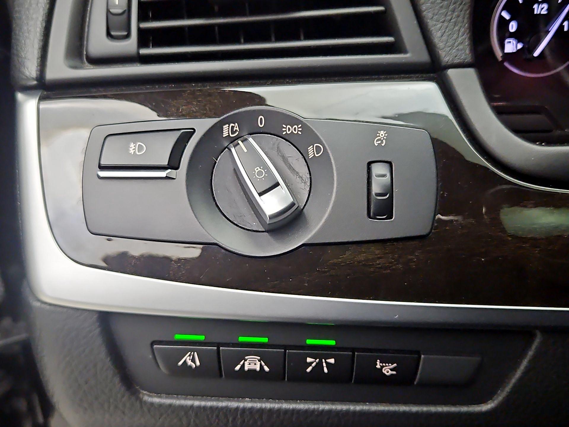 Thumbnail: 2015 BMW 5 Series - 13