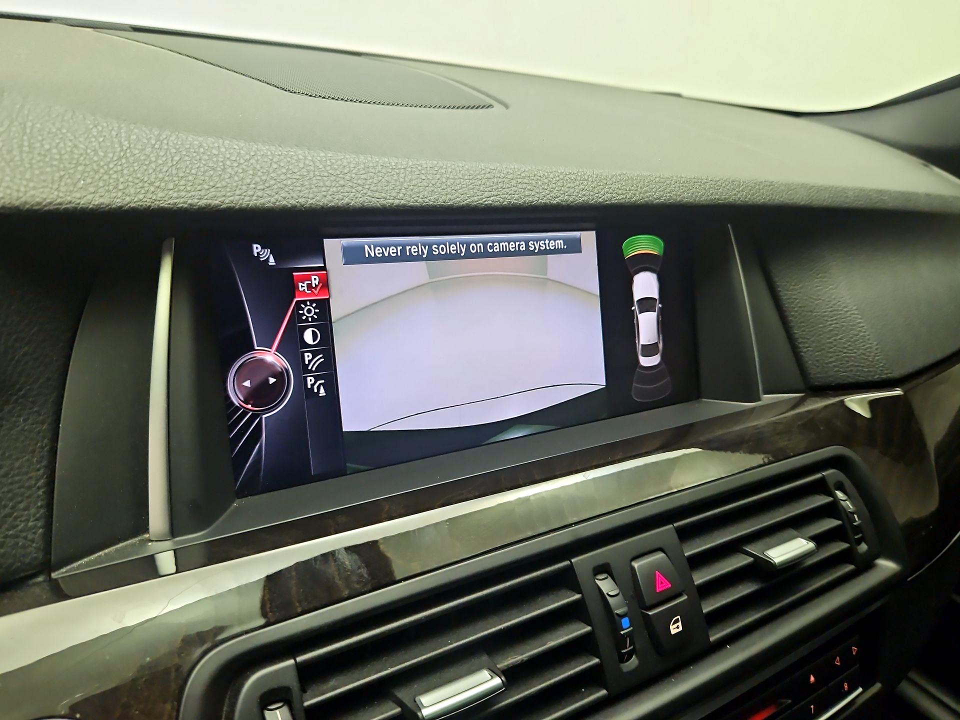Thumbnail: 2015 BMW 5 Series - 15