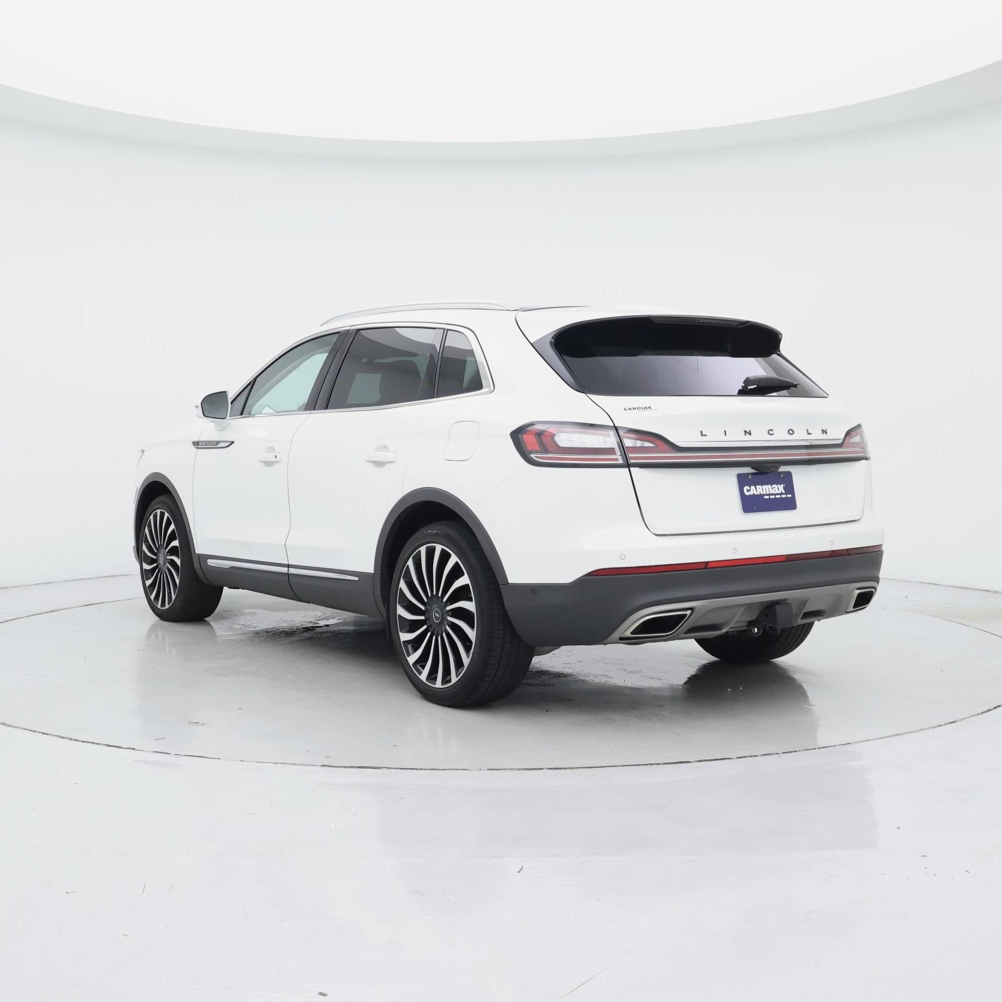 Thumbnail: 2022 Lincoln Nautilus - 2