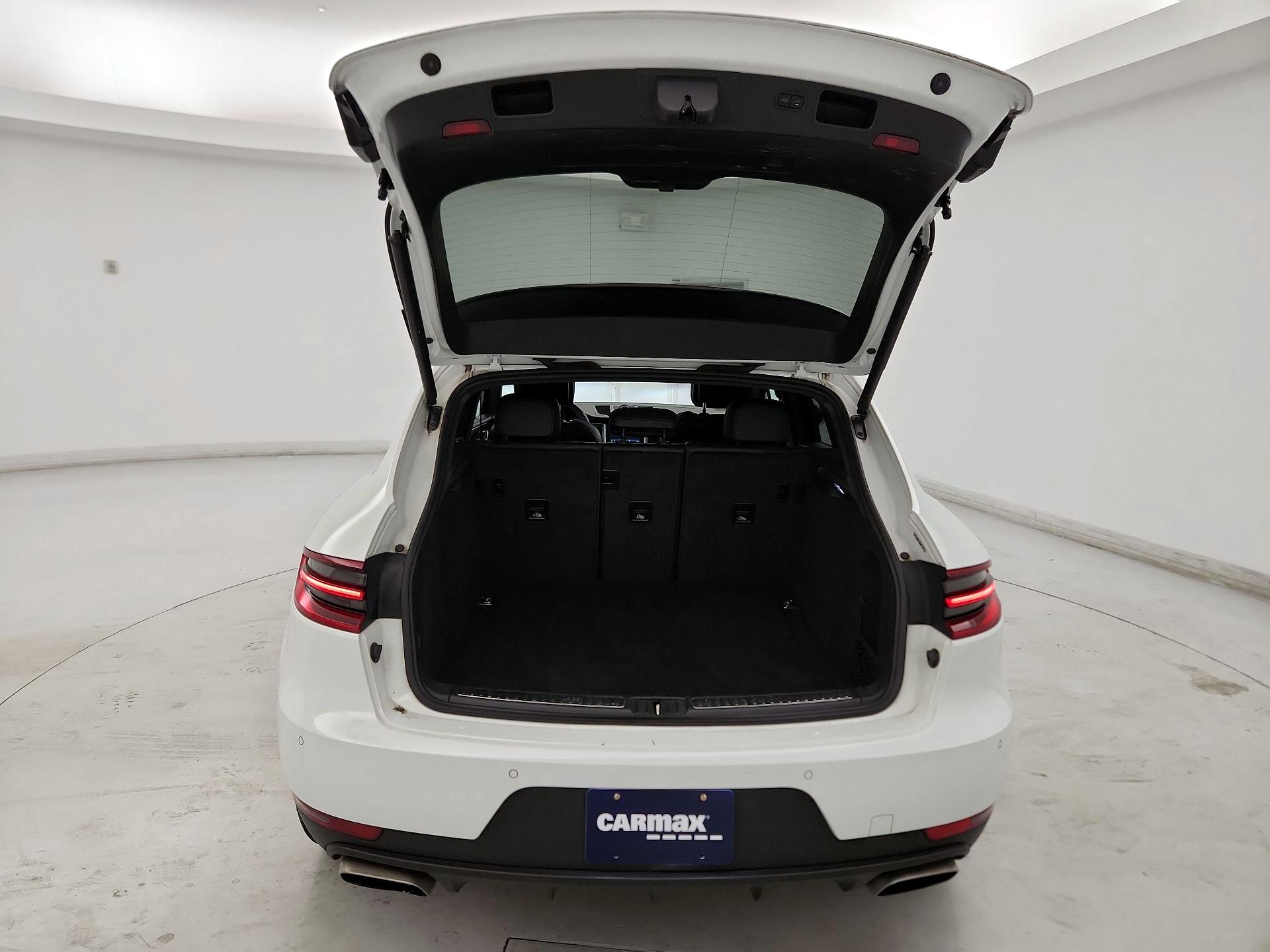 Thumbnail: 2018 Porsche Macan - 20