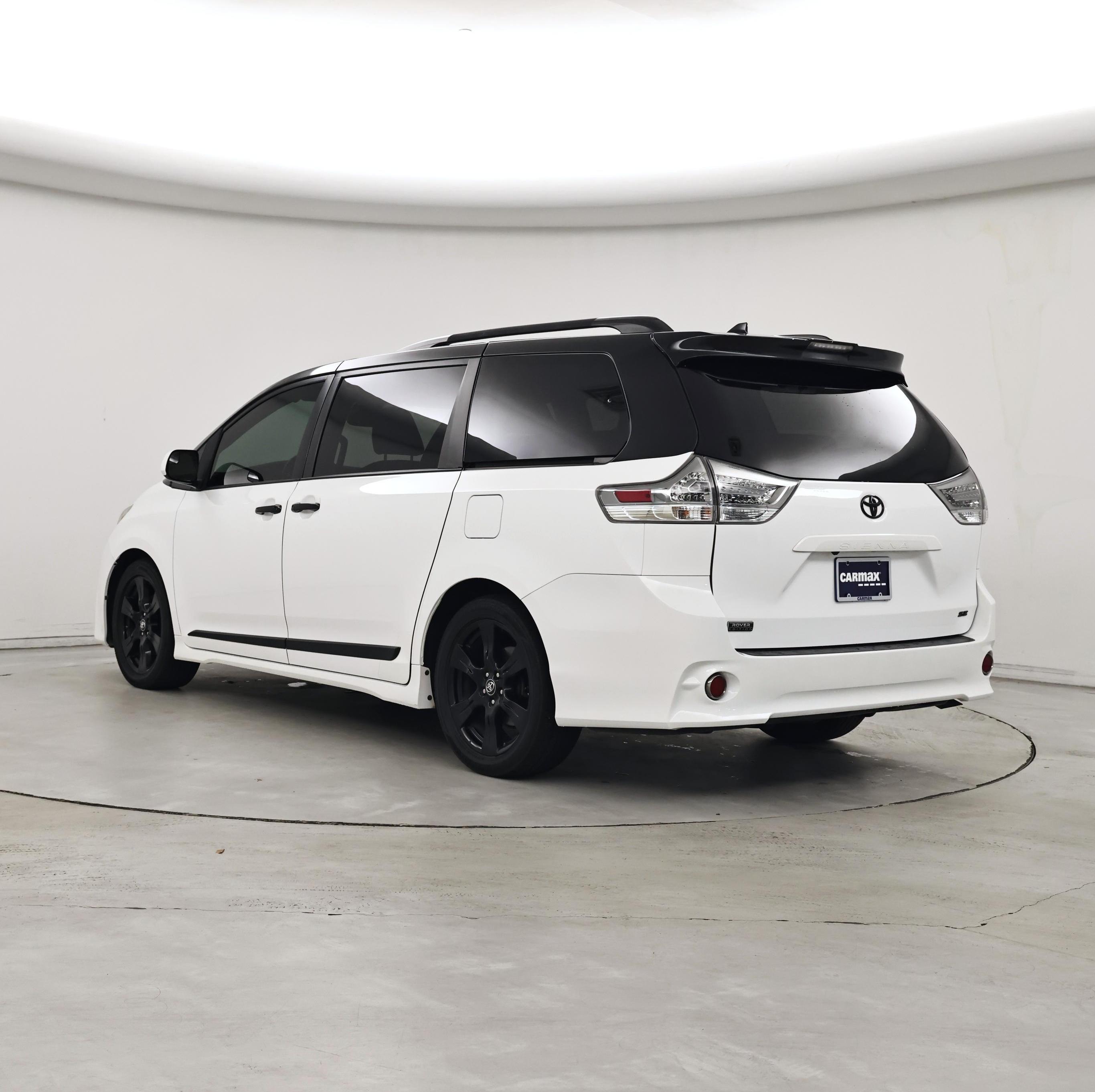 Thumbnail: 2020 Toyota Sienna - 2