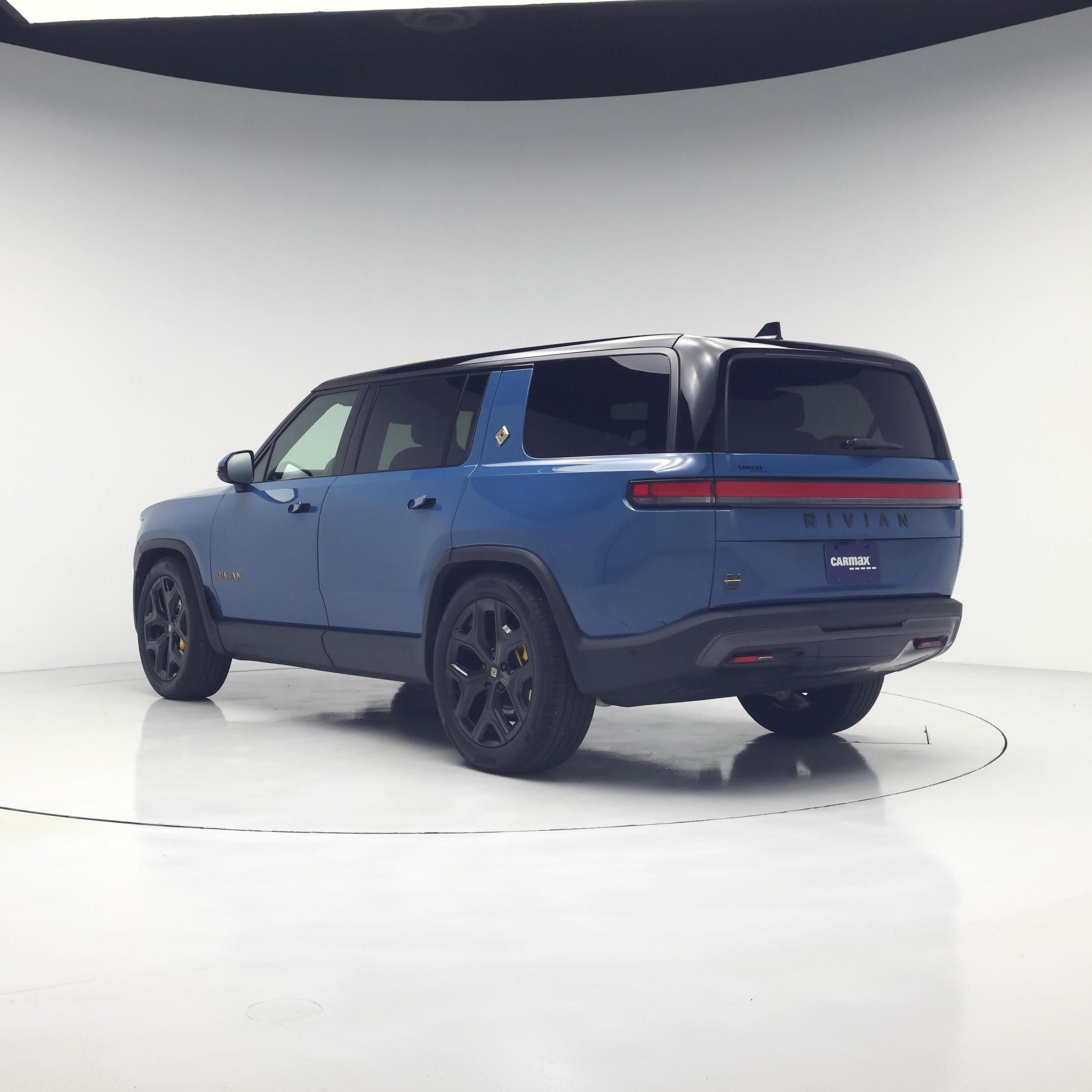 Thumbnail: 2025 Rivian R1S - 2