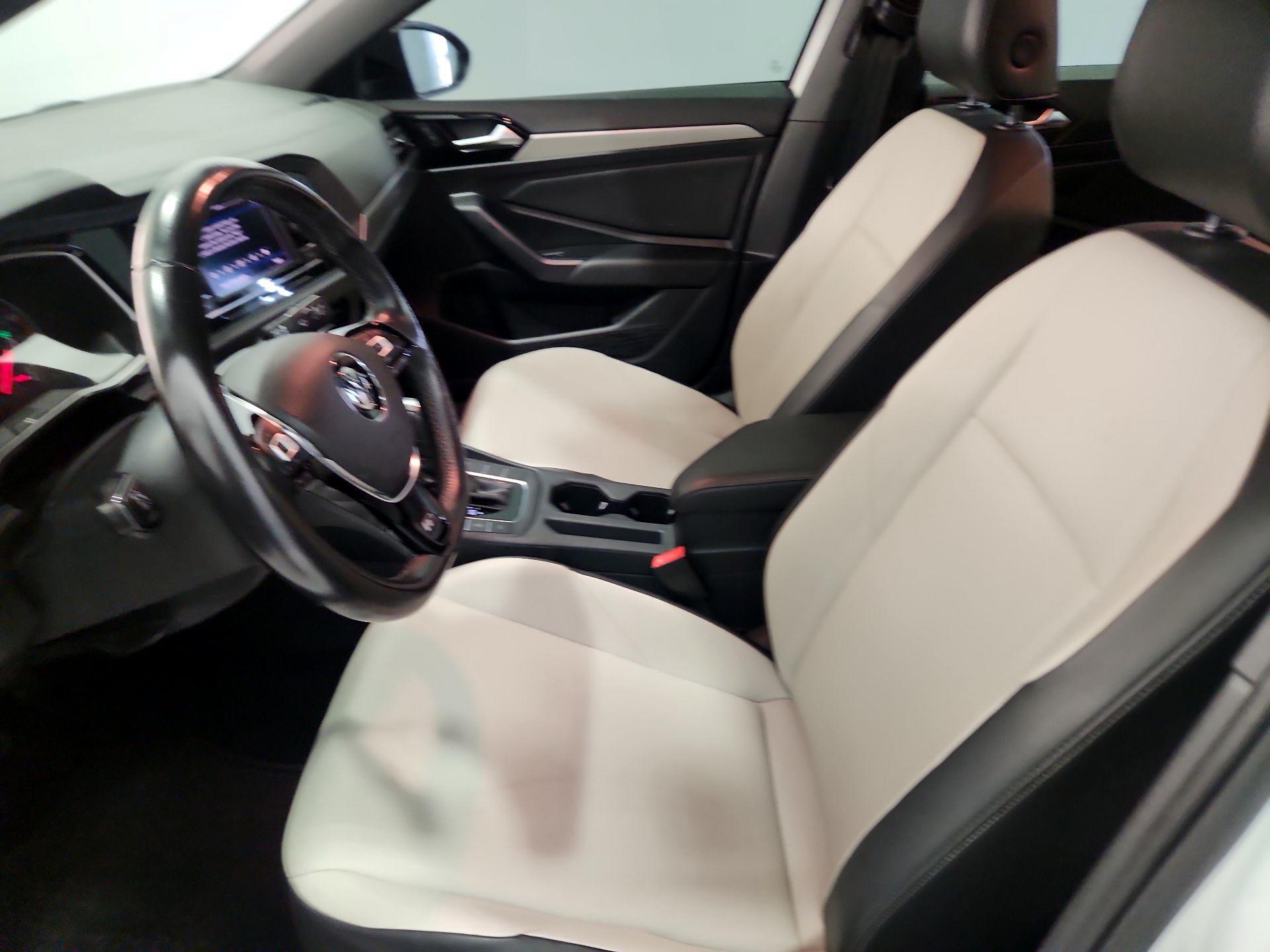Thumbnail: 2021 Volkswagen Jetta - 11