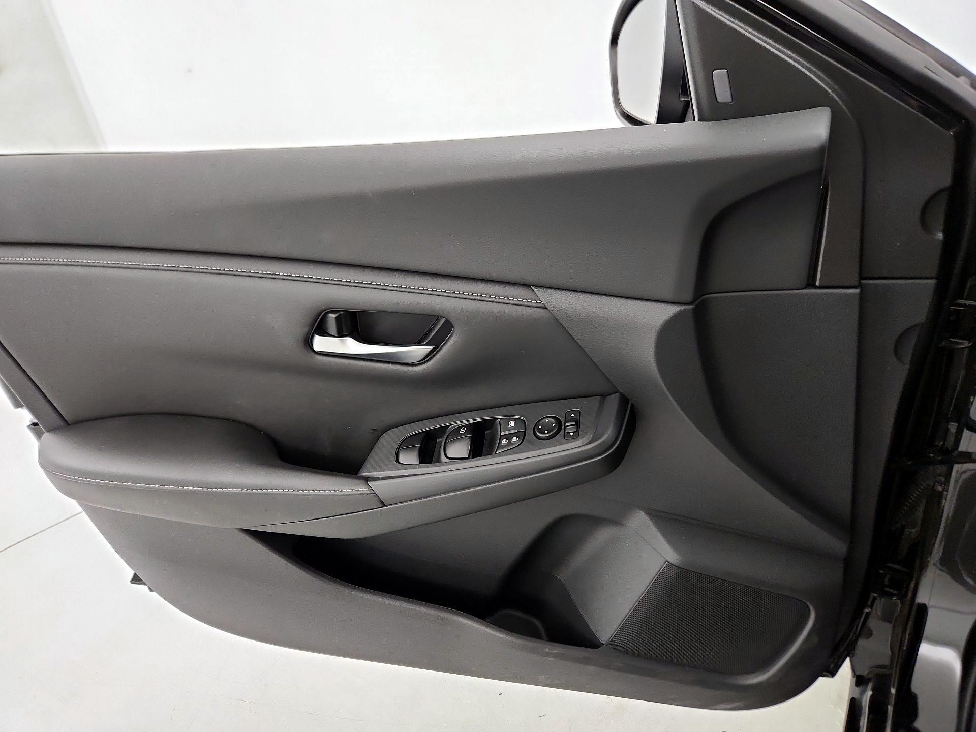 Thumbnail: 2020 Nissan Sentra - 12
