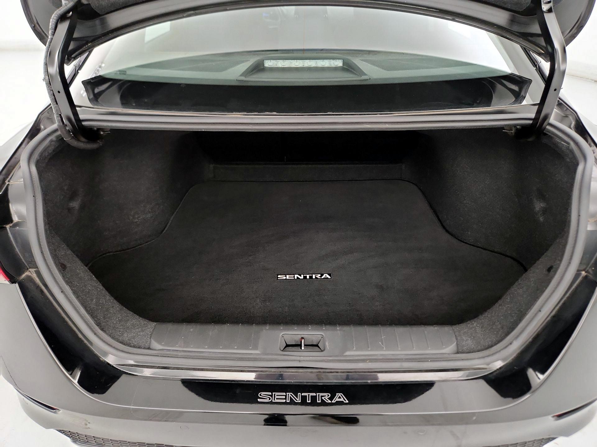 Thumbnail: 2020 Nissan Sentra - 20