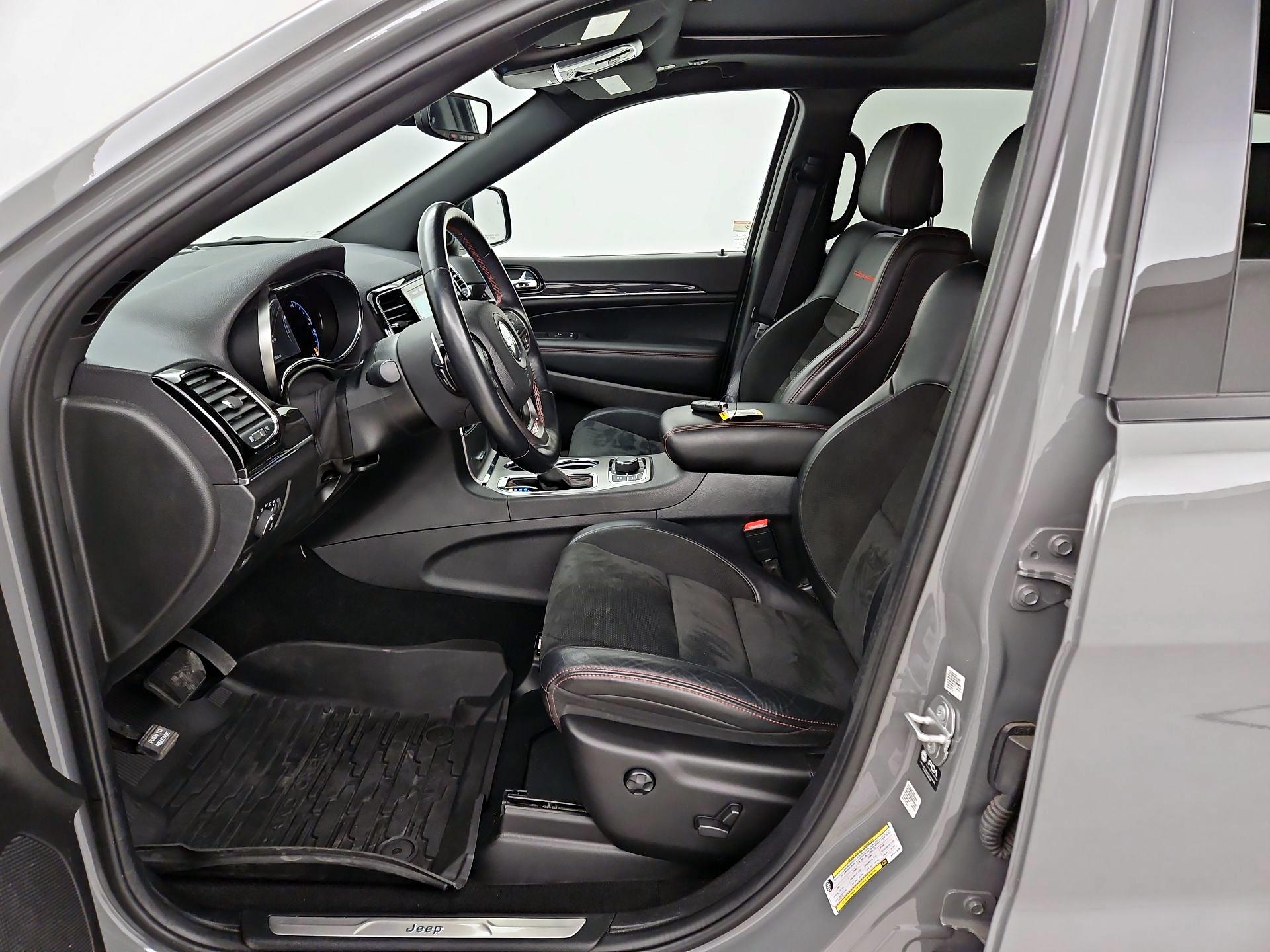 Thumbnail: 2021 Jeep Grand Cherokee - 20