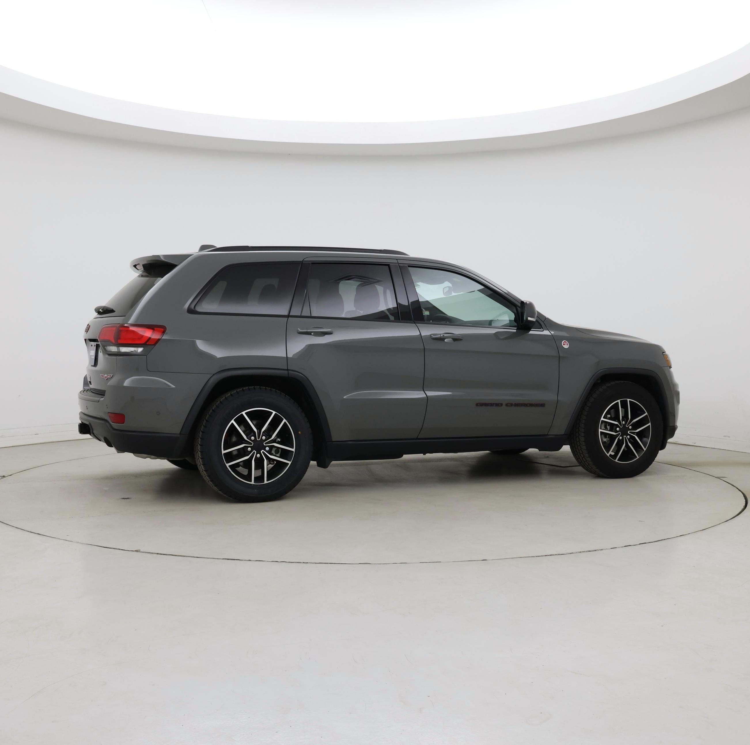 Thumbnail: 2021 Jeep Grand Cherokee - 8