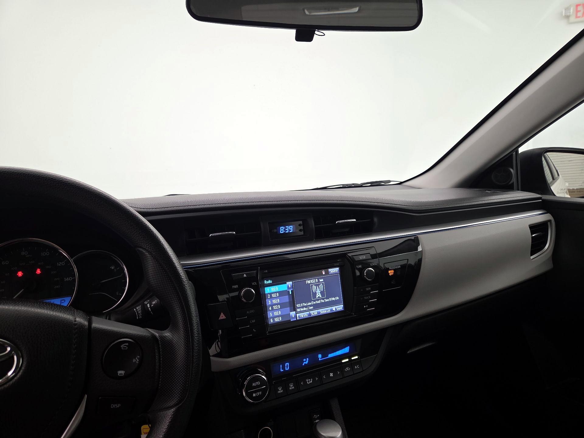 Thumbnail: 2014 Toyota Corolla - 9