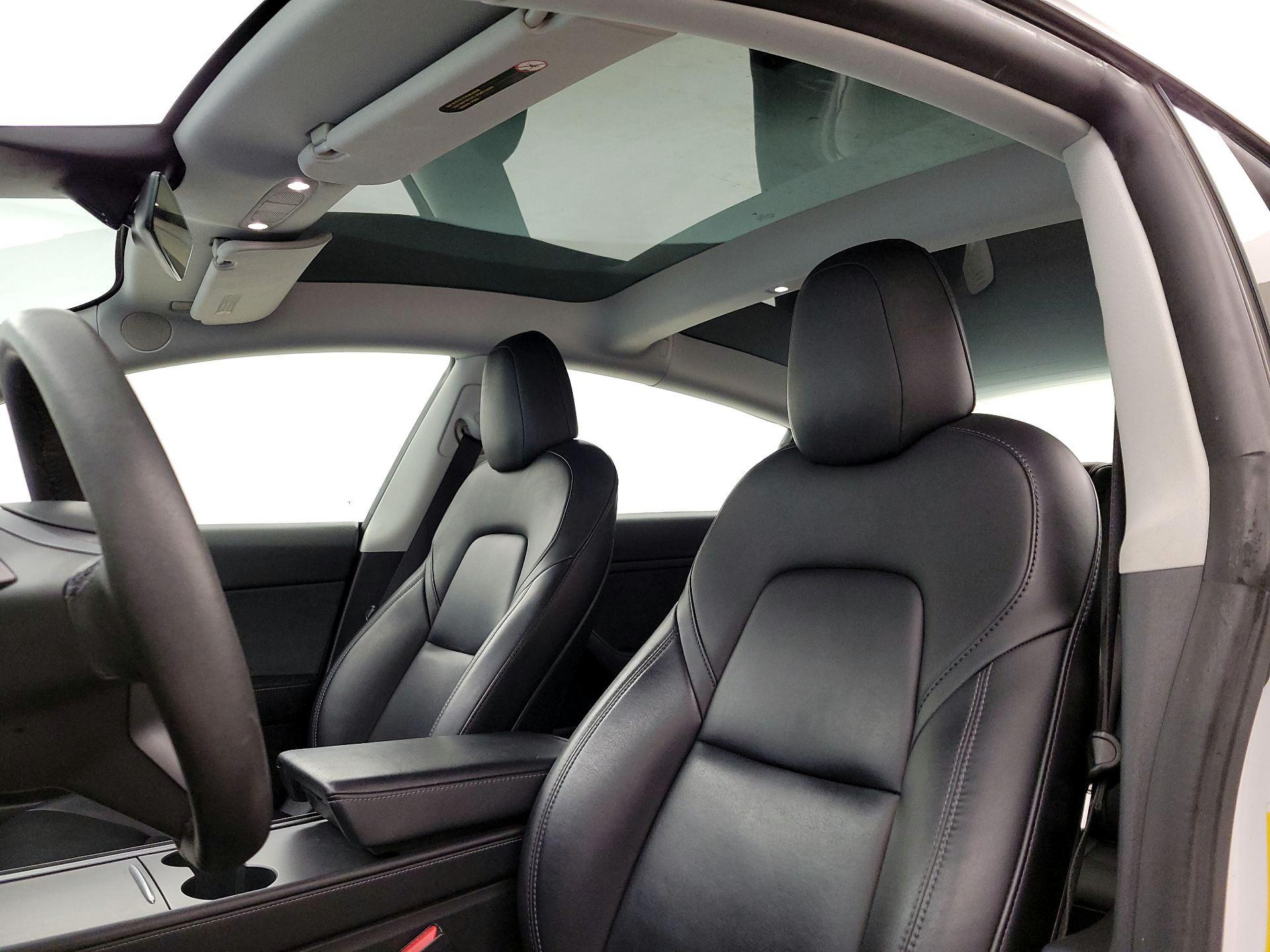 Thumbnail: 2021 Tesla Model 3 - 19
