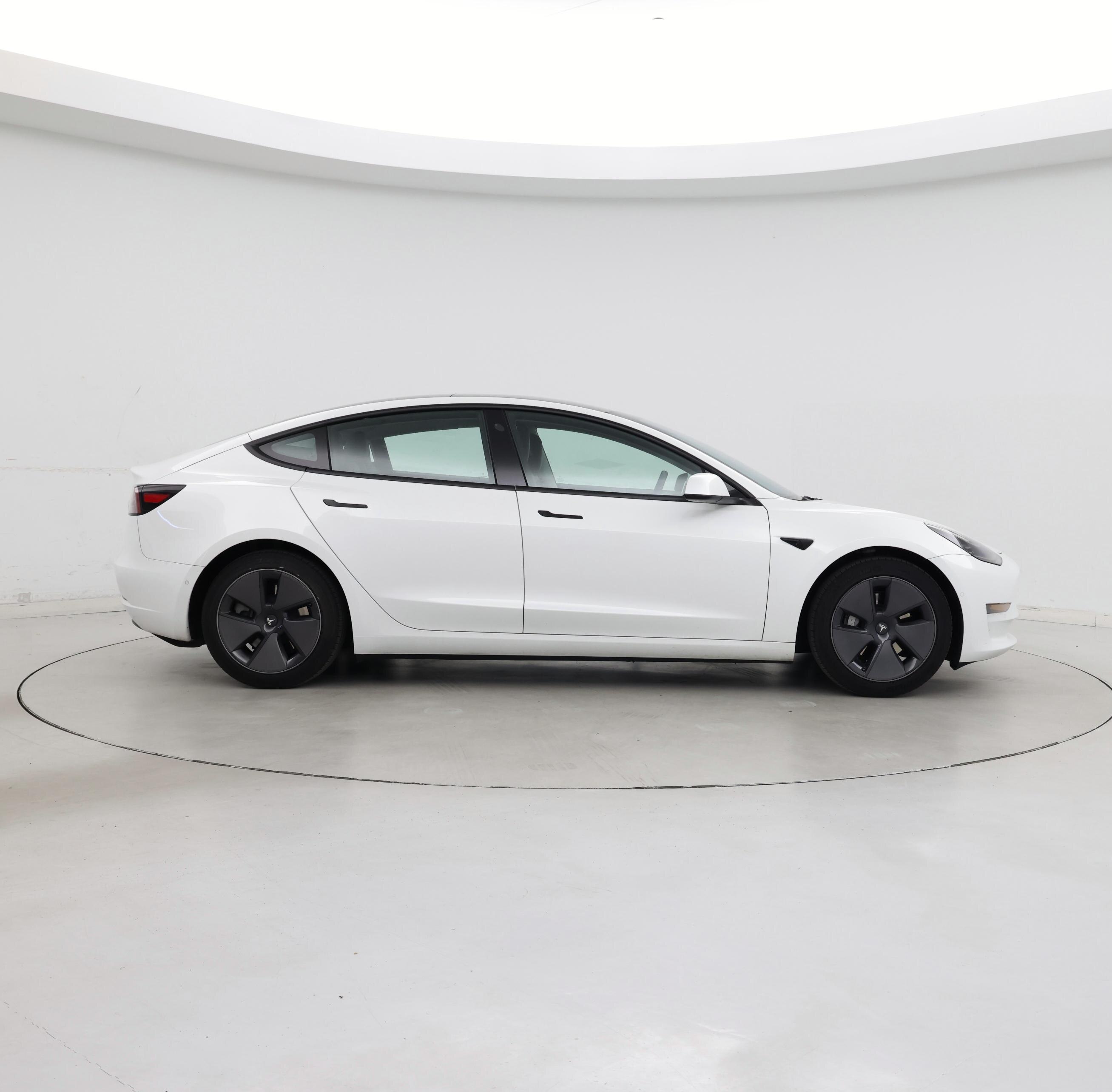 Thumbnail: 2021 Tesla Model 3 - 7