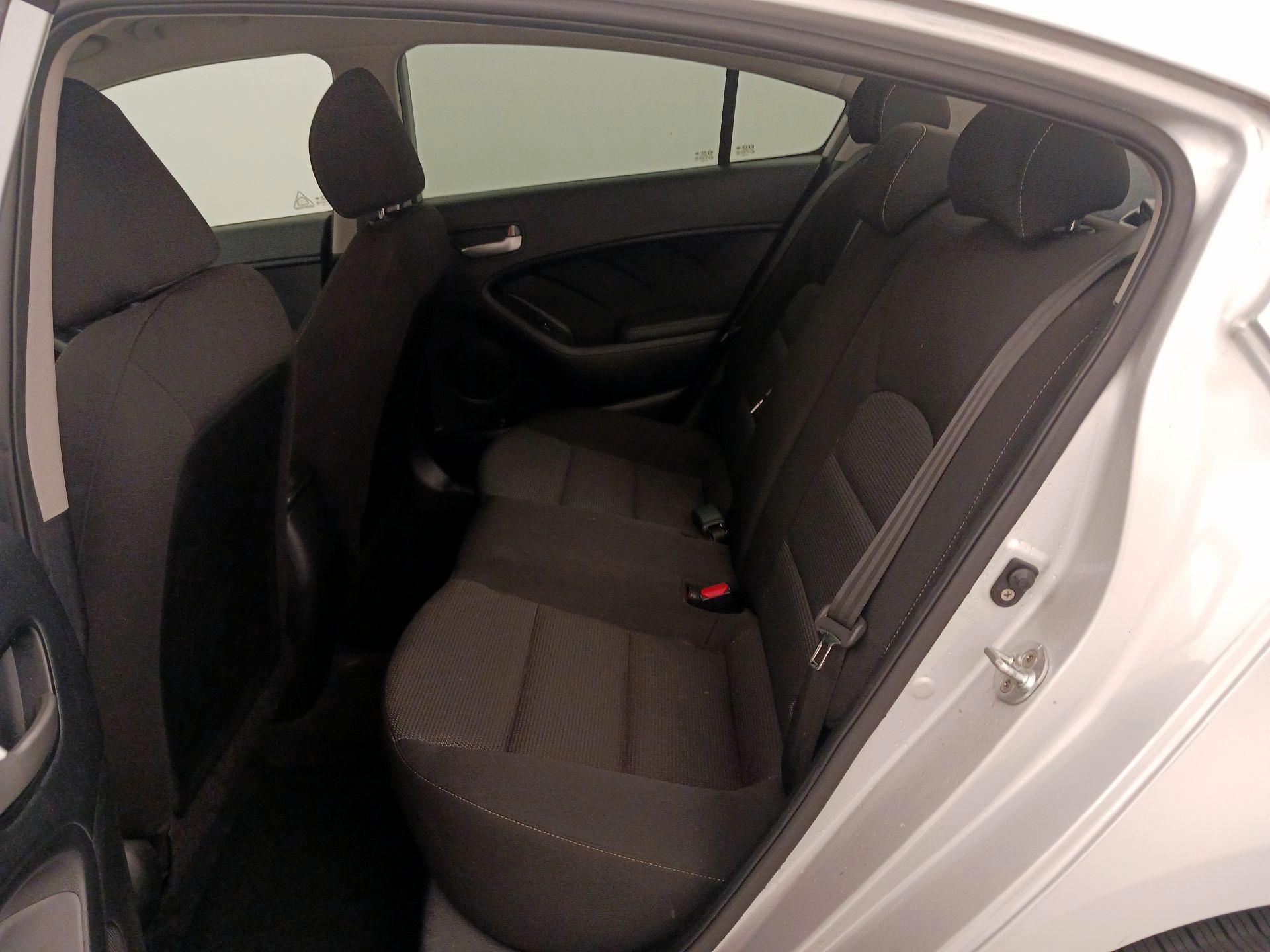 Thumbnail: 2017 Kia Forte - 18