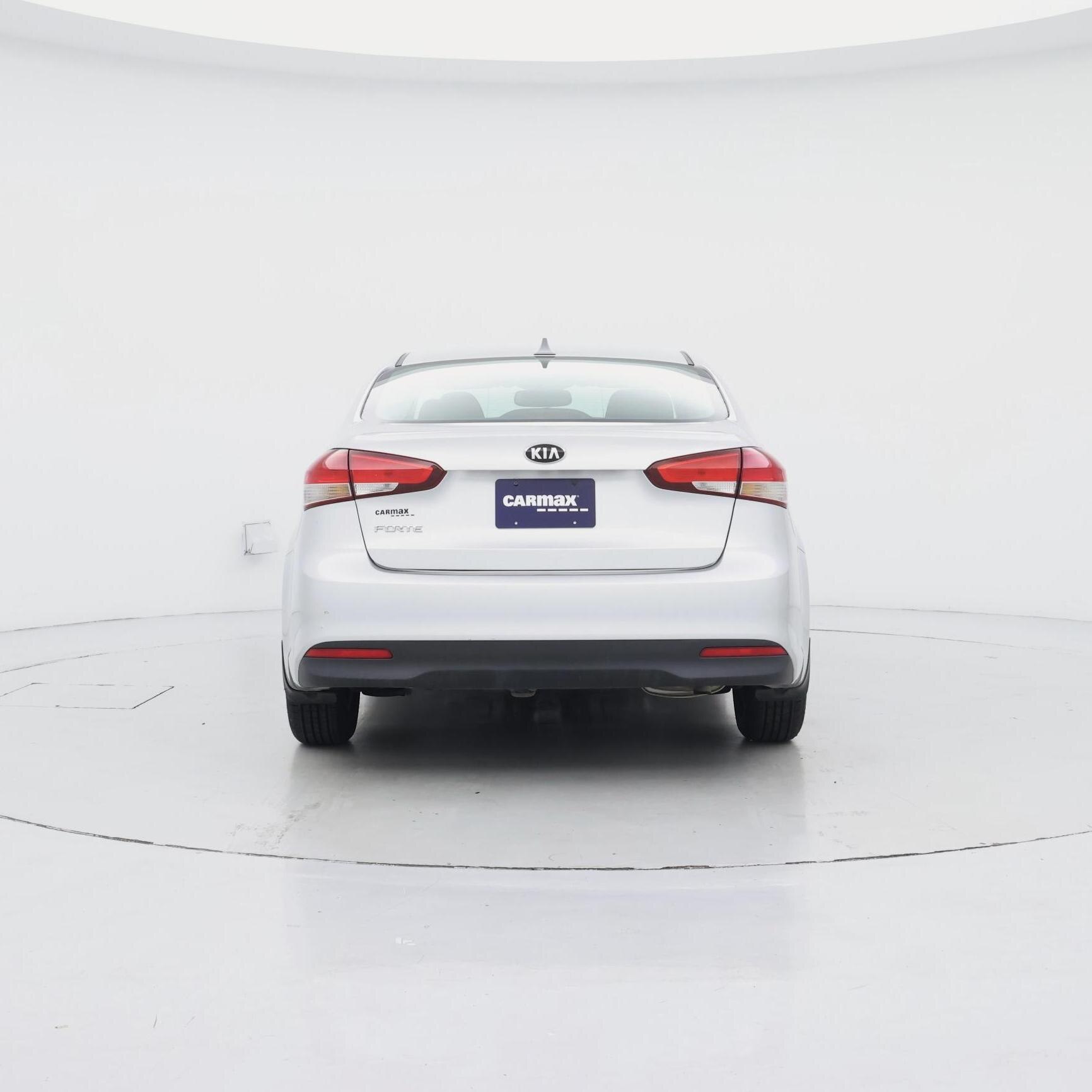 Thumbnail: 2017 Kia Forte - 6