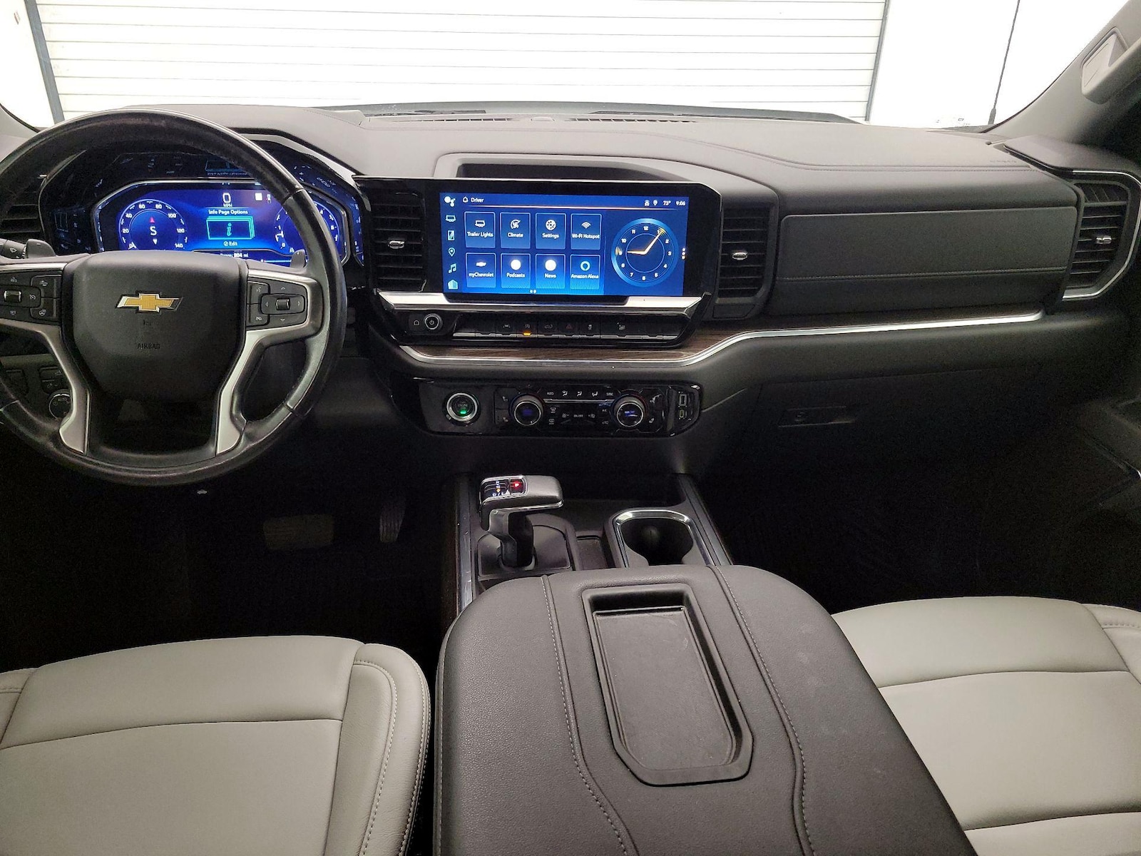 2022 Chevrolet Silverado 1500 LT - Photo 10