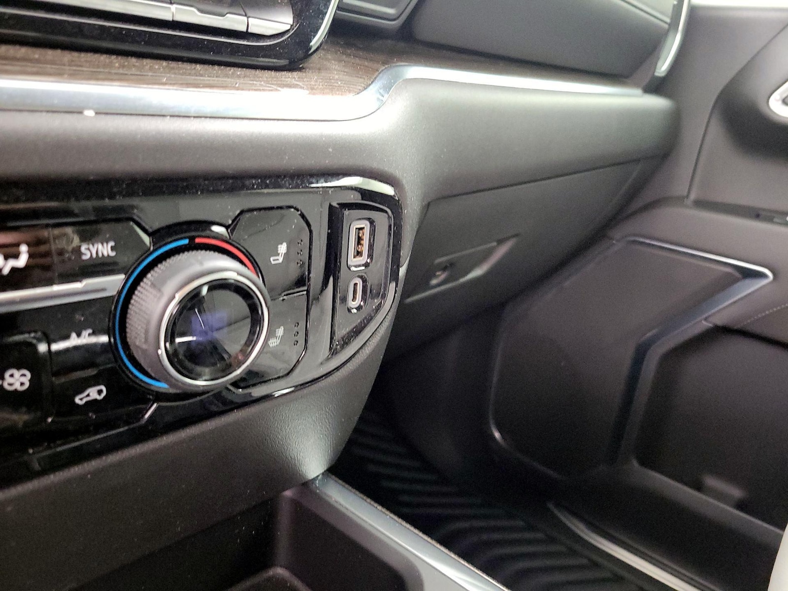 2022 Chevrolet Silverado 1500 LT - Photo 20