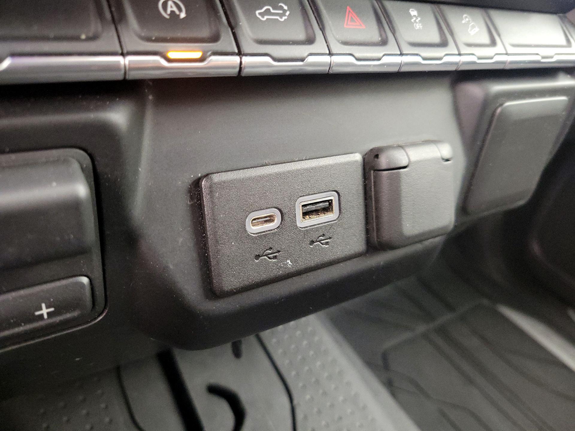 Thumbnail: 2019 Chevrolet Silverado 1500 - 18