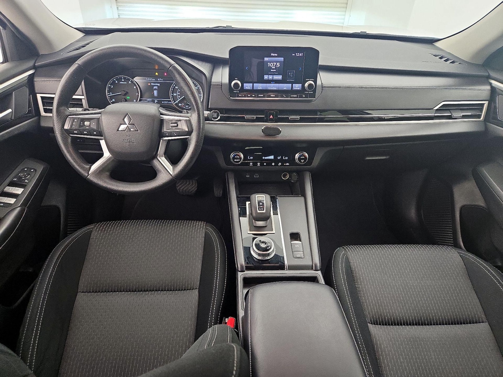 2024 Mitsubishi Outlander ES - Photo 10