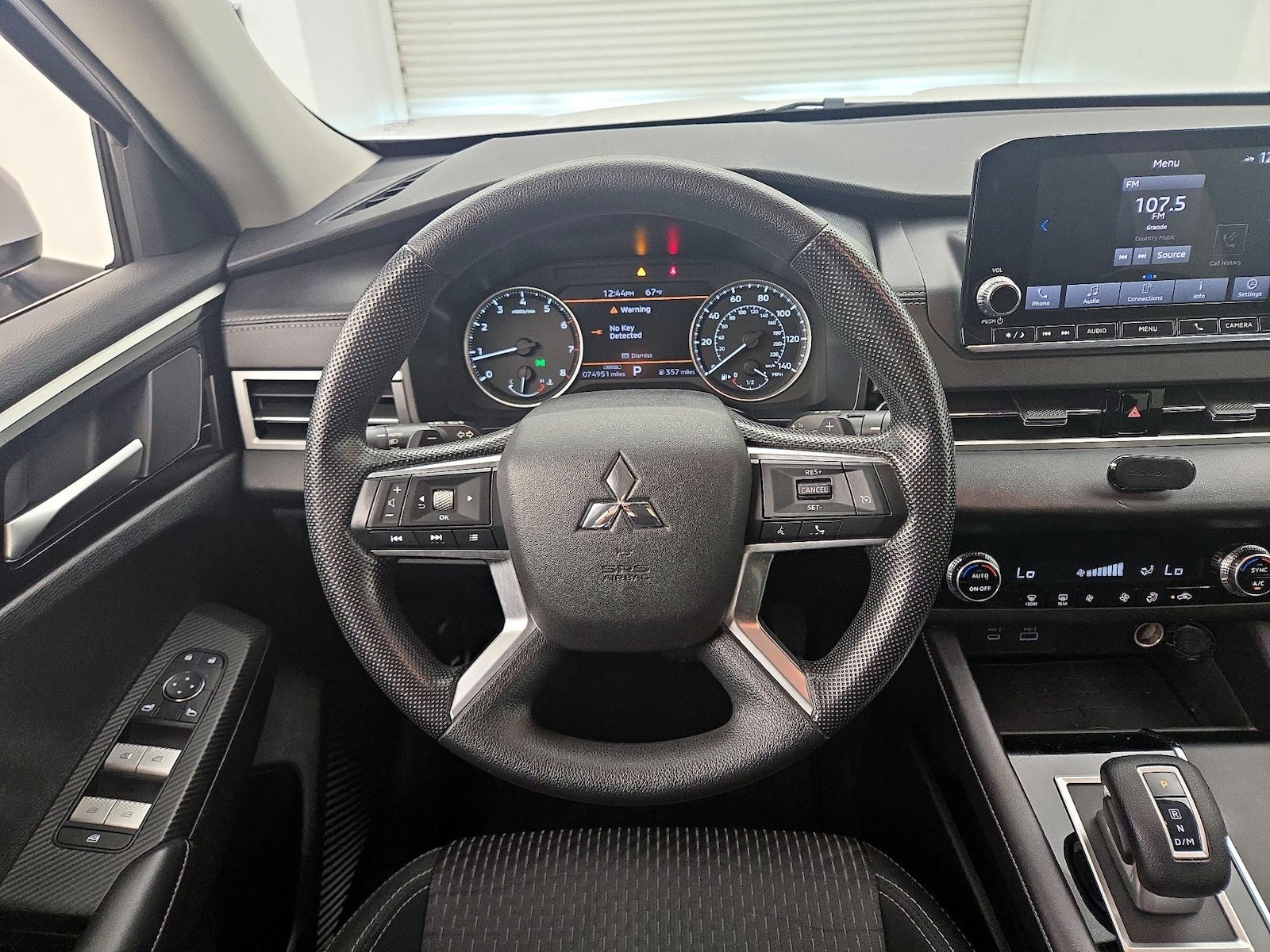 2024 Mitsubishi Outlander ES - Photo 11