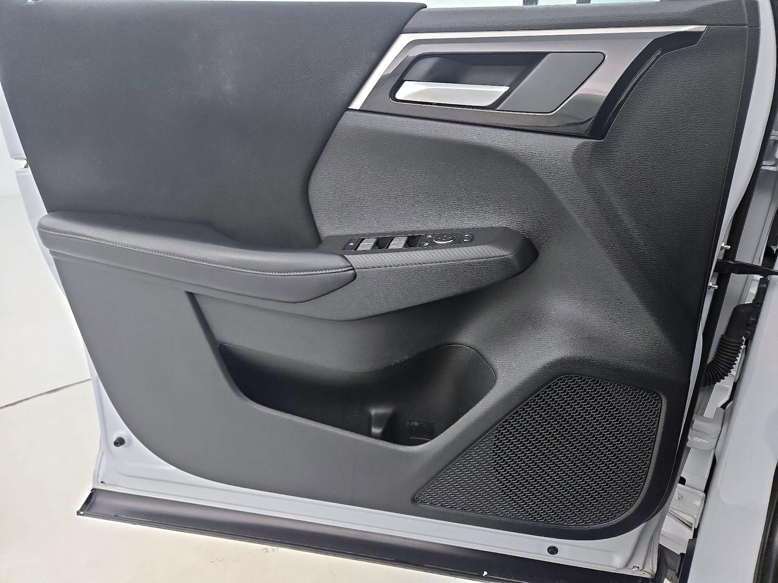 2024 Mitsubishi Outlander ES - Photo 13