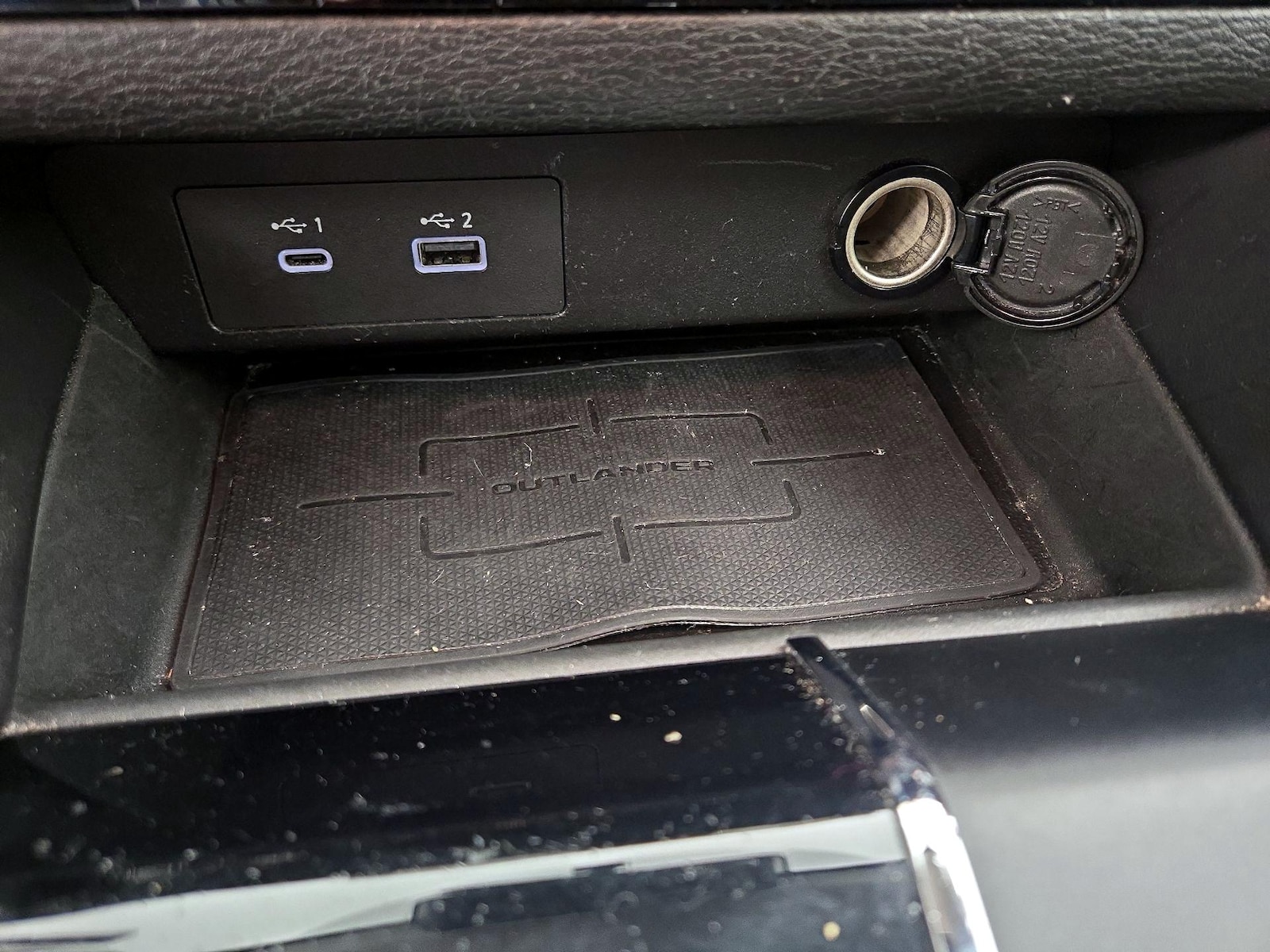 2024 Mitsubishi Outlander ES - Photo 19