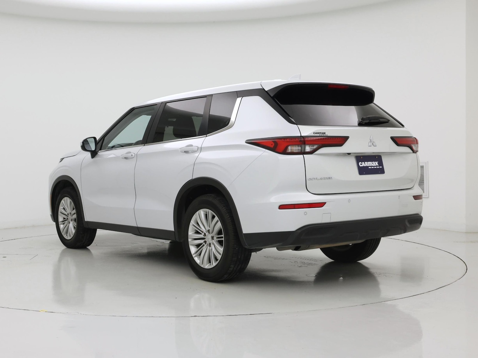 2024 Mitsubishi Outlander ES - Photo 3