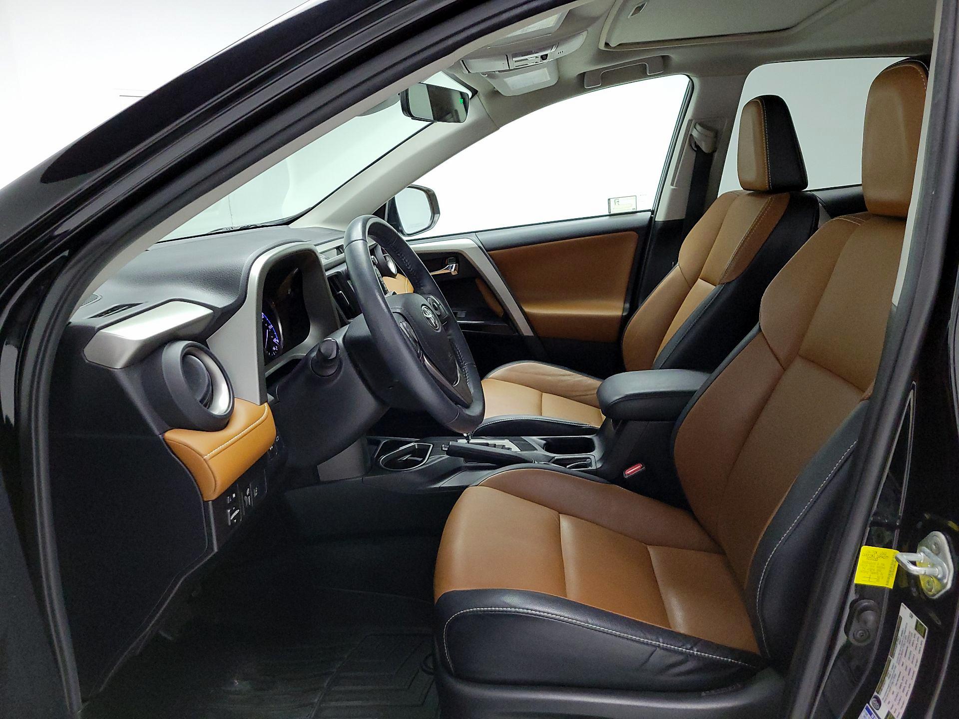 Thumbnail: 2016 Toyota RAV4 - 11