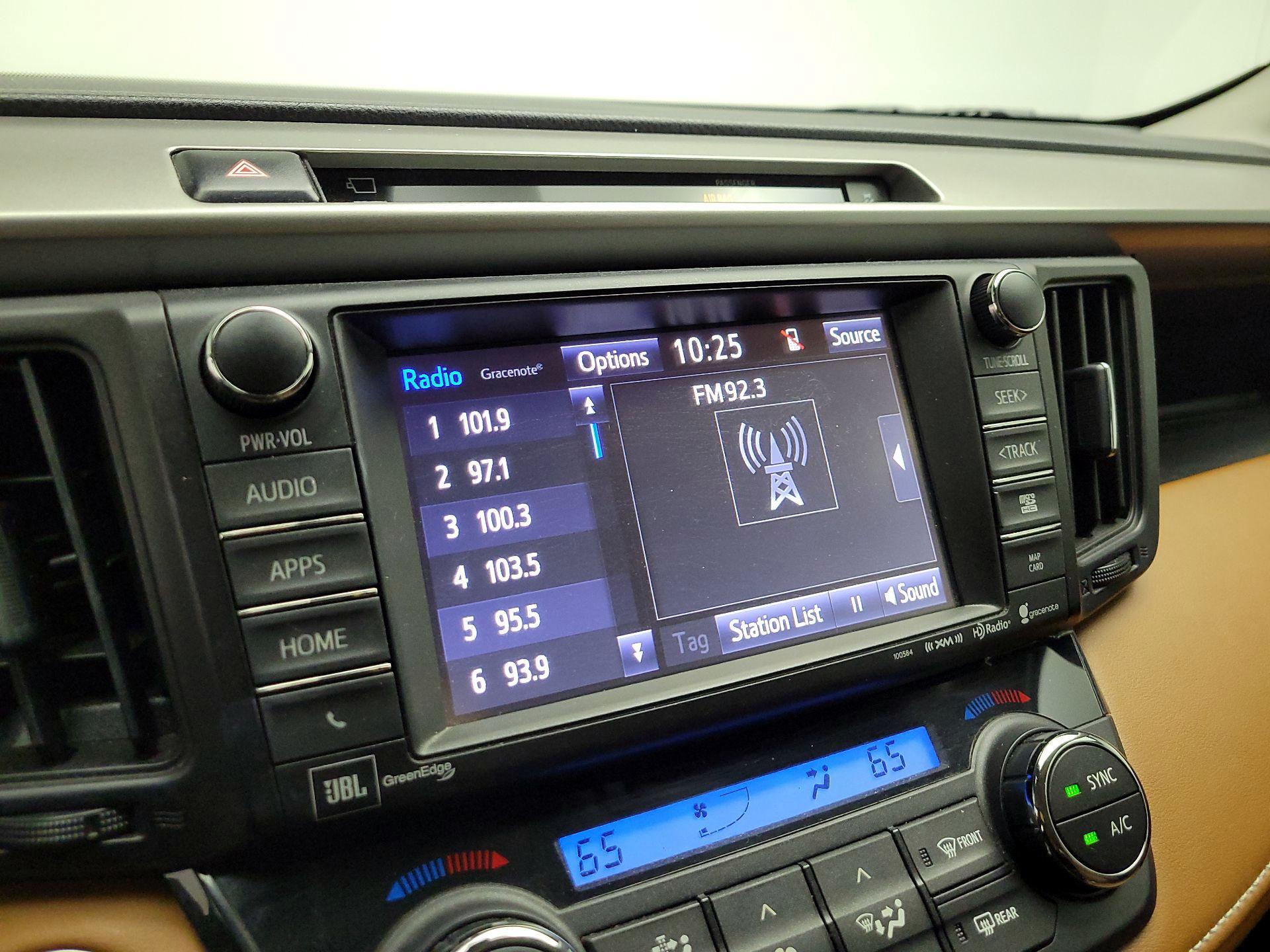 Thumbnail: 2016 Toyota RAV4 - 16