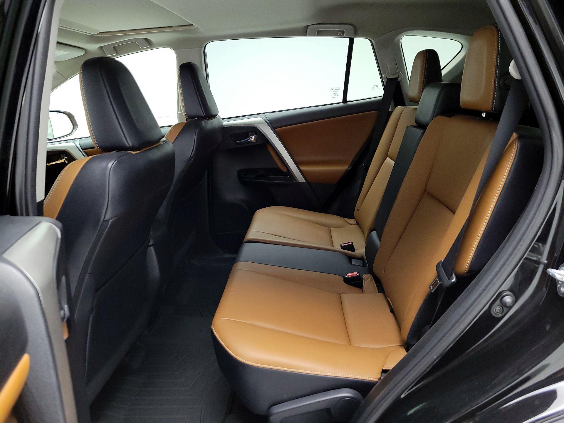Thumbnail: 2016 Toyota RAV4 - 20