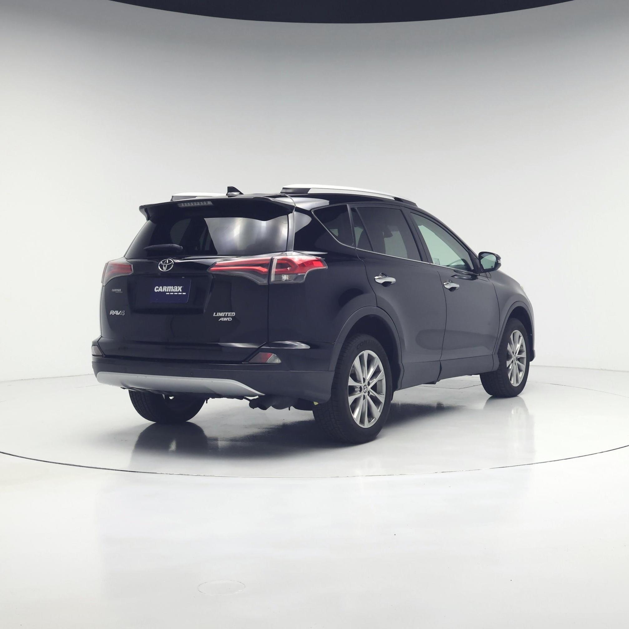 Thumbnail: 2016 Toyota RAV4 - 8