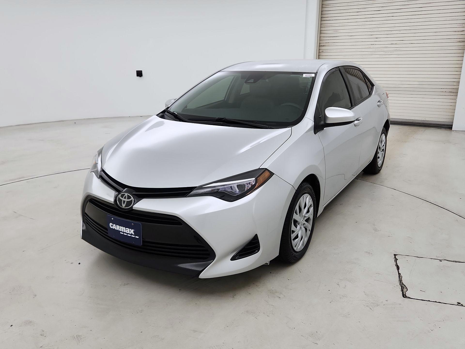 Thumbnail: 2017 Toyota Corolla - 3
