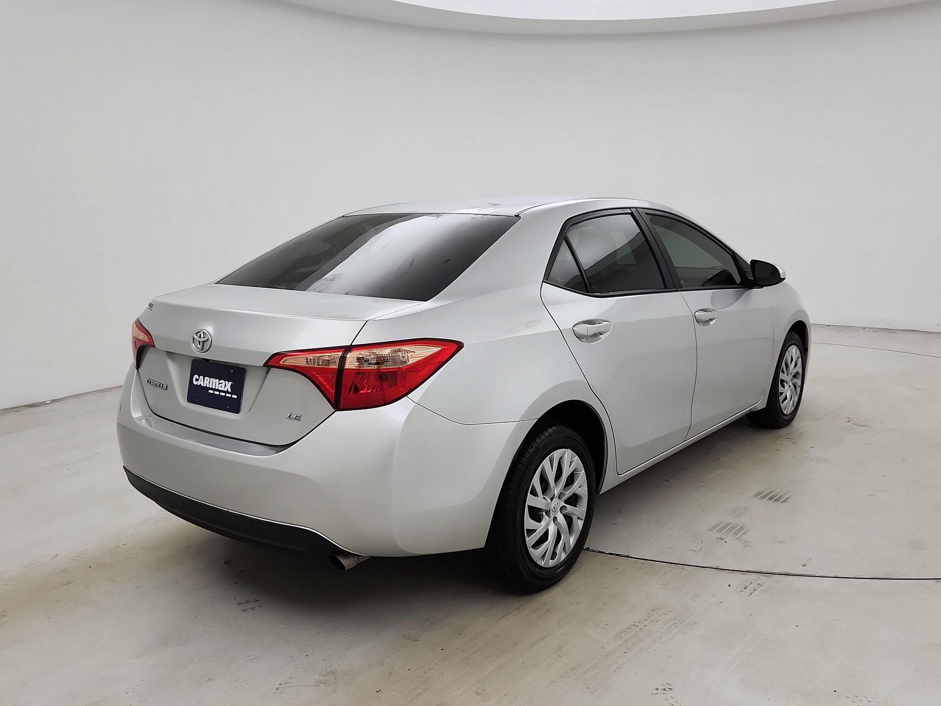 Thumbnail: 2017 Toyota Corolla - 5