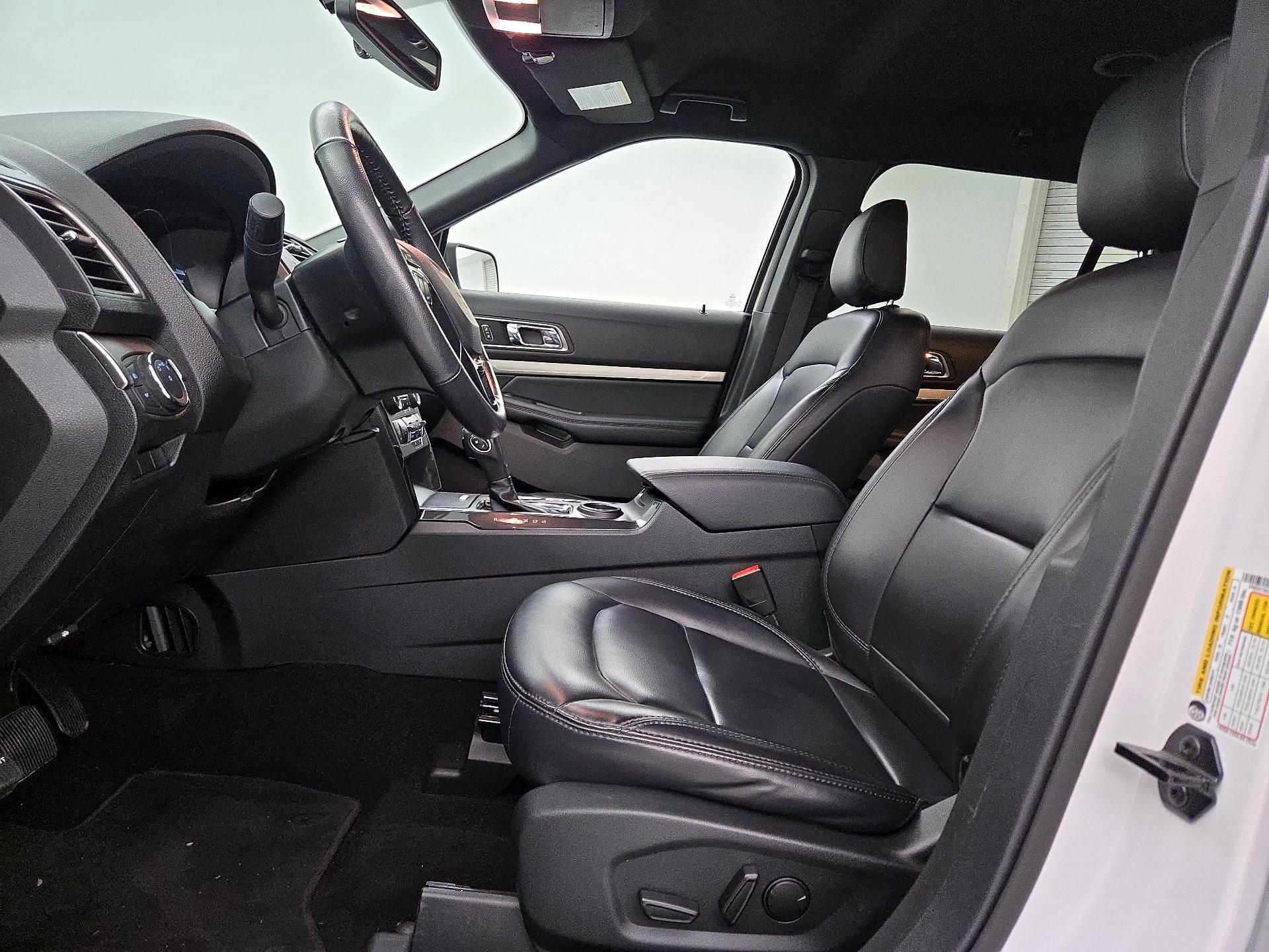 Thumbnail: 2019 Ford Explorer - 11