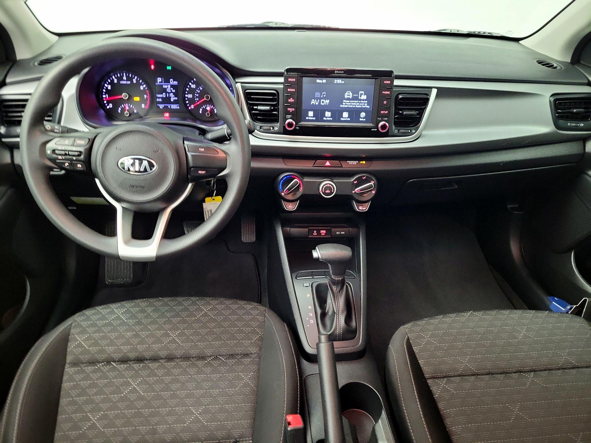Thumbnail: 2020 Kia Rio - 9