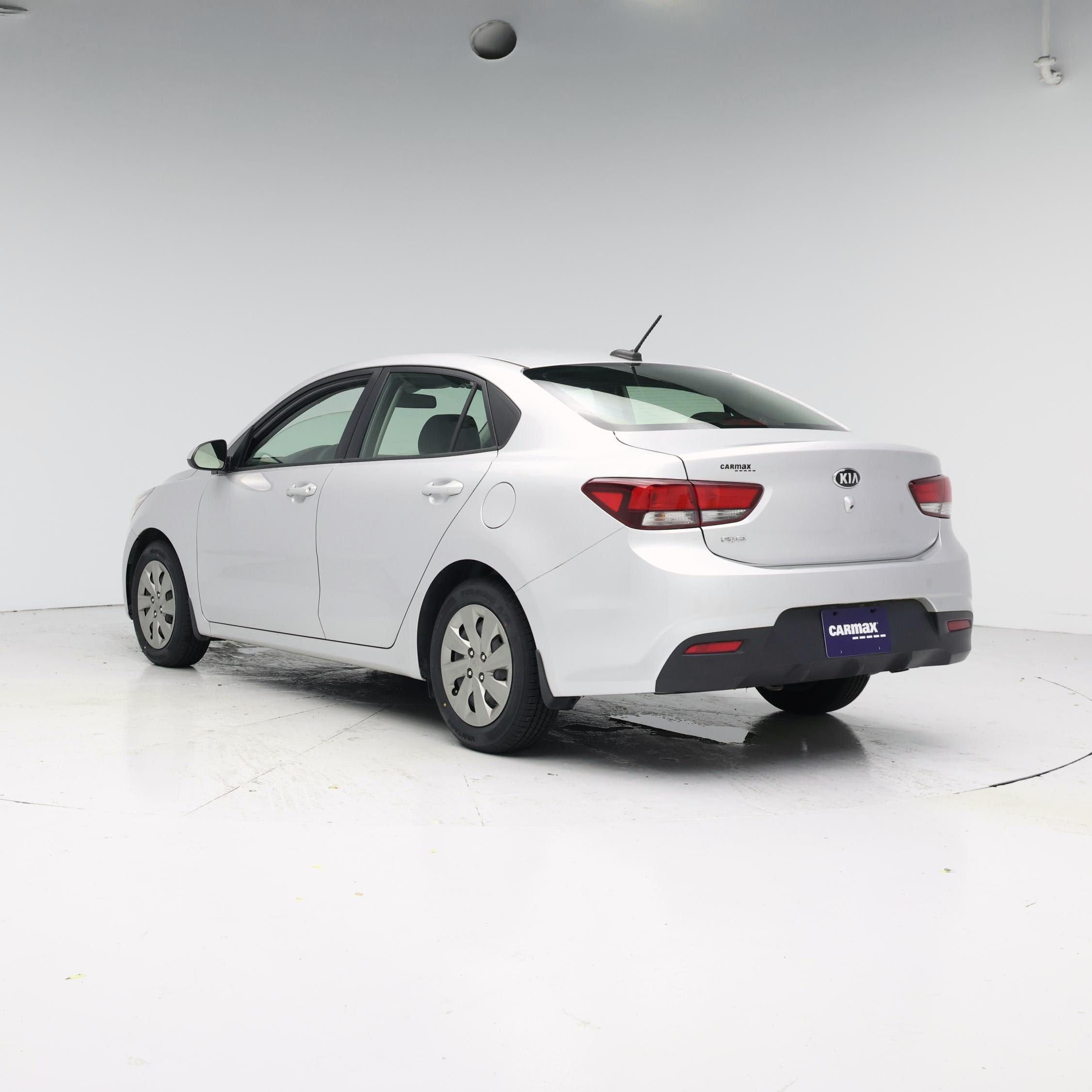 Thumbnail: 2020 Kia Rio - 2