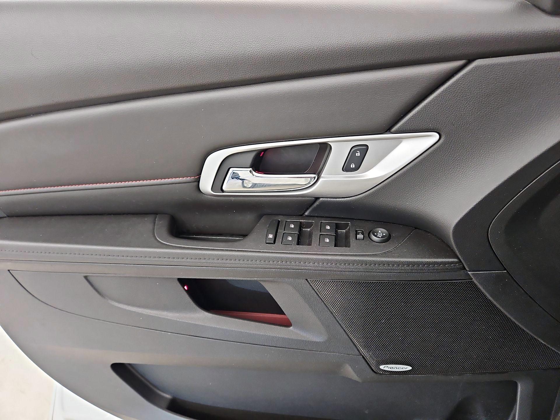 Thumbnail: 2016 GMC Terrain - 12