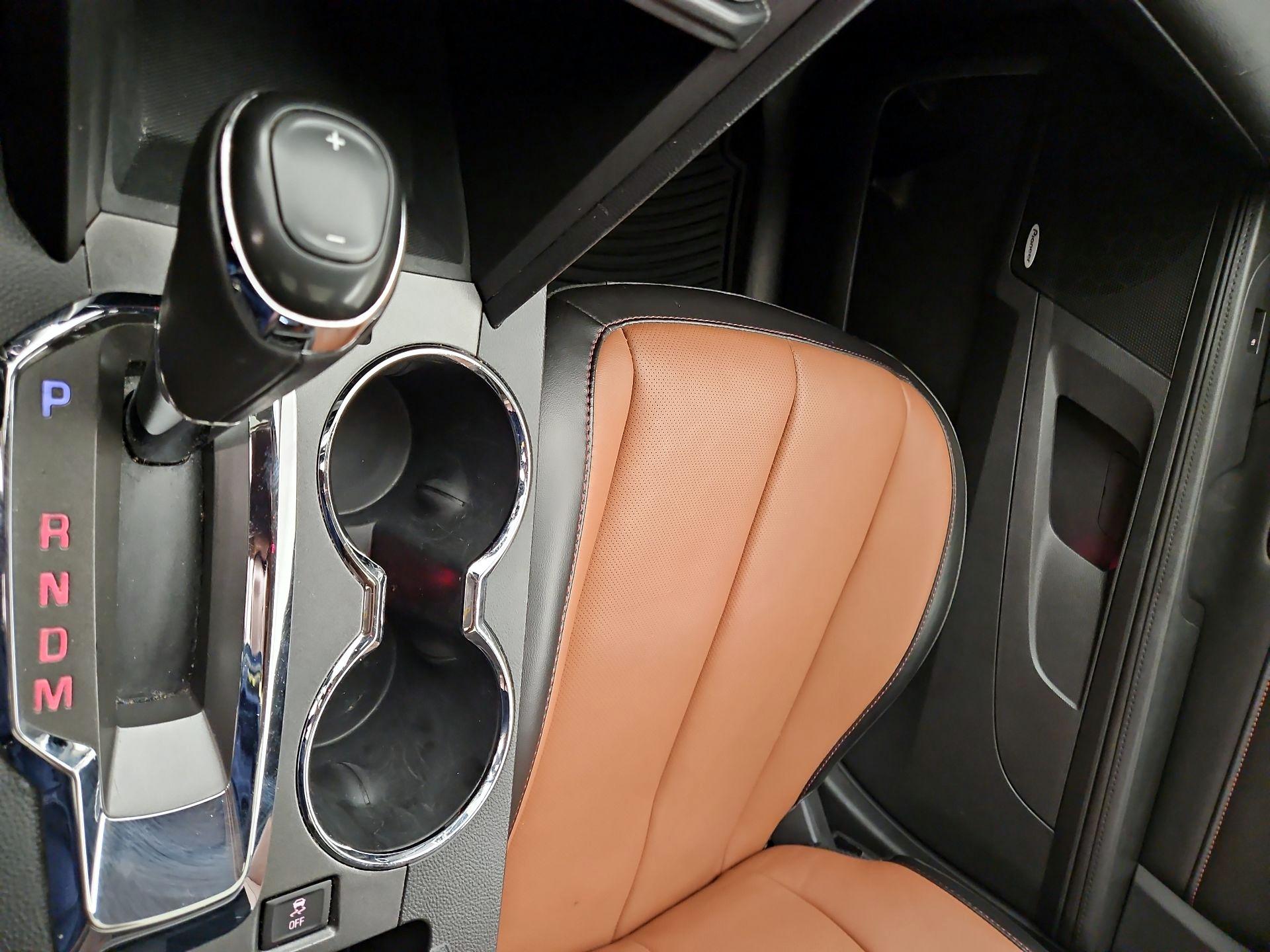 Thumbnail: 2016 GMC Terrain - 18