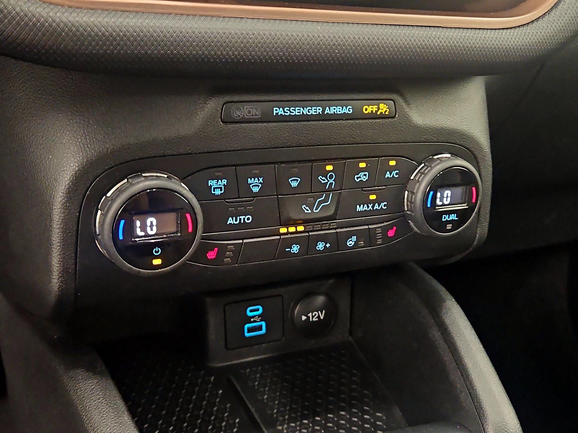 Thumbnail: 2021 Ford Bronco Sport - 17