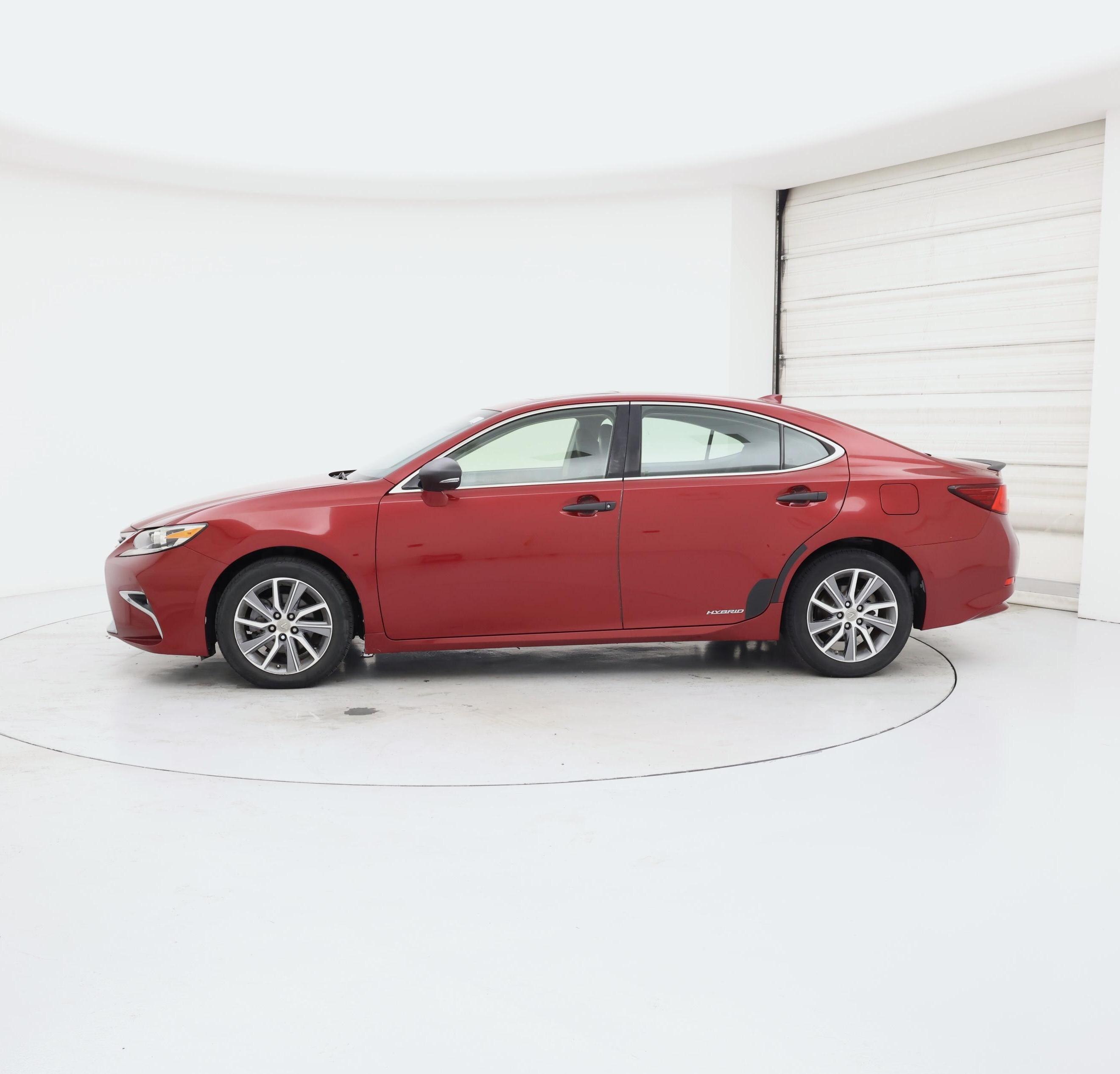 Thumbnail: 2016 Lexus ES - 3
