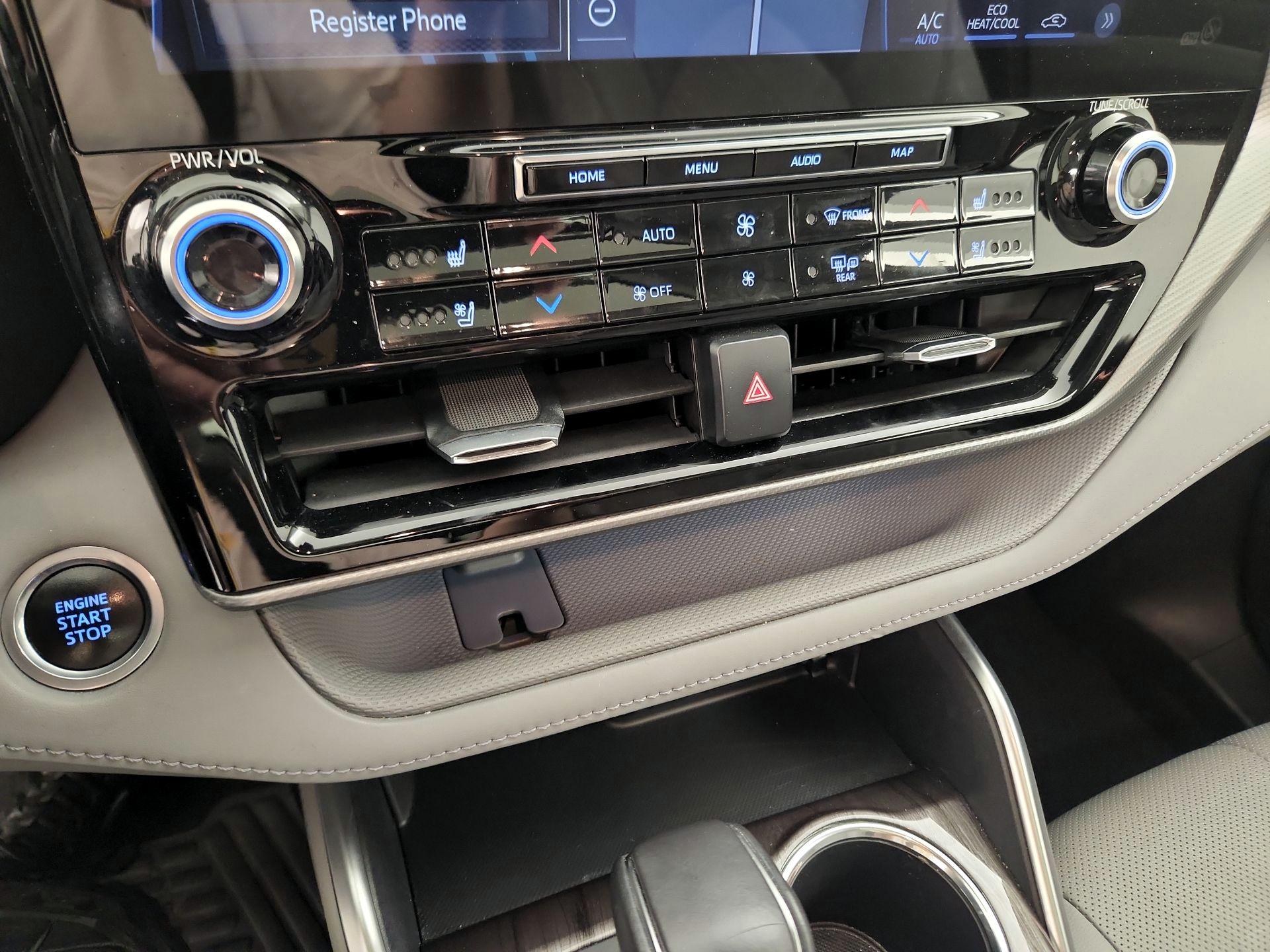 Thumbnail: 2021 Toyota Highlander - 17