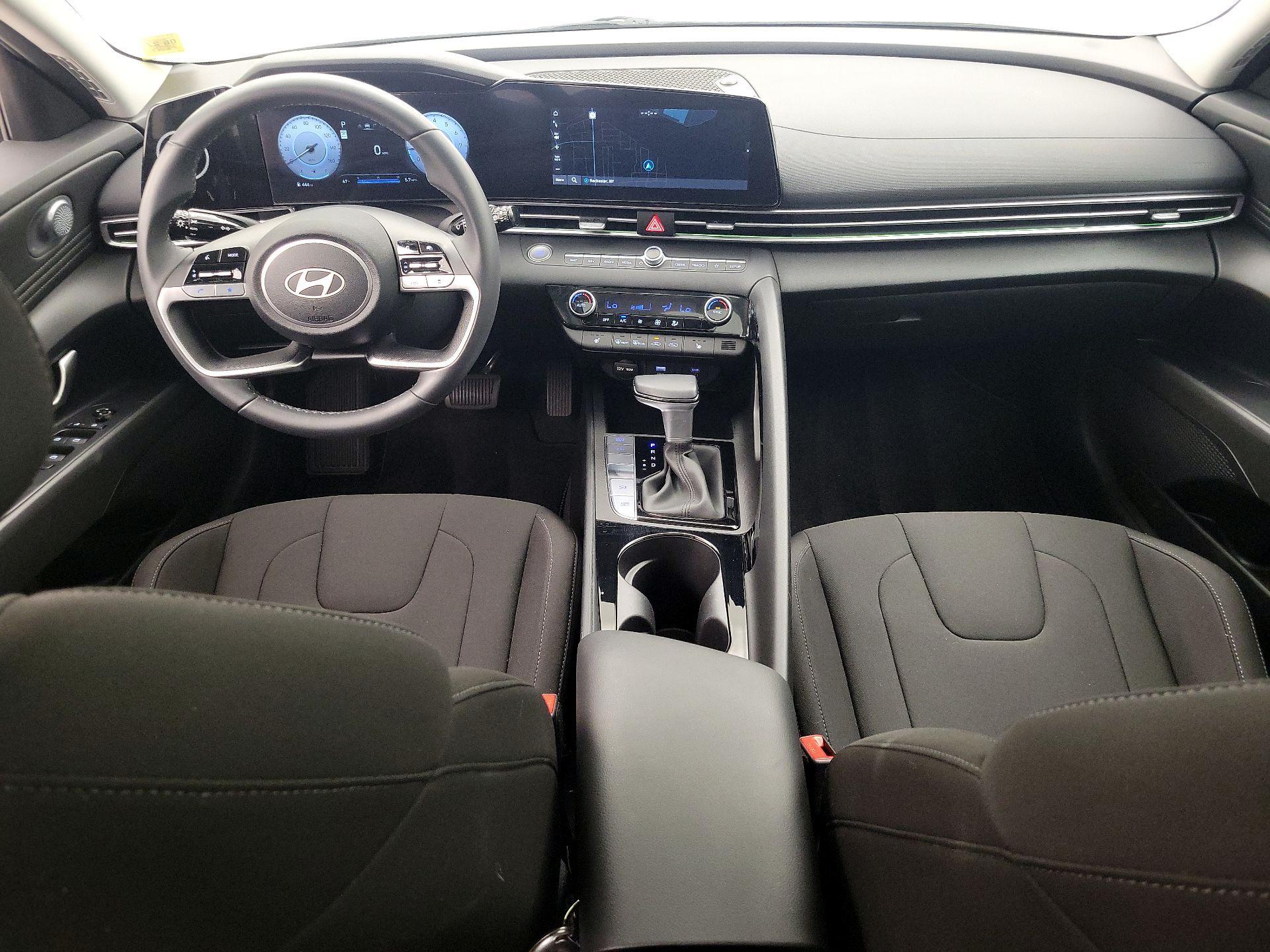 Thumbnail: 2024 Hyundai Elantra - 9