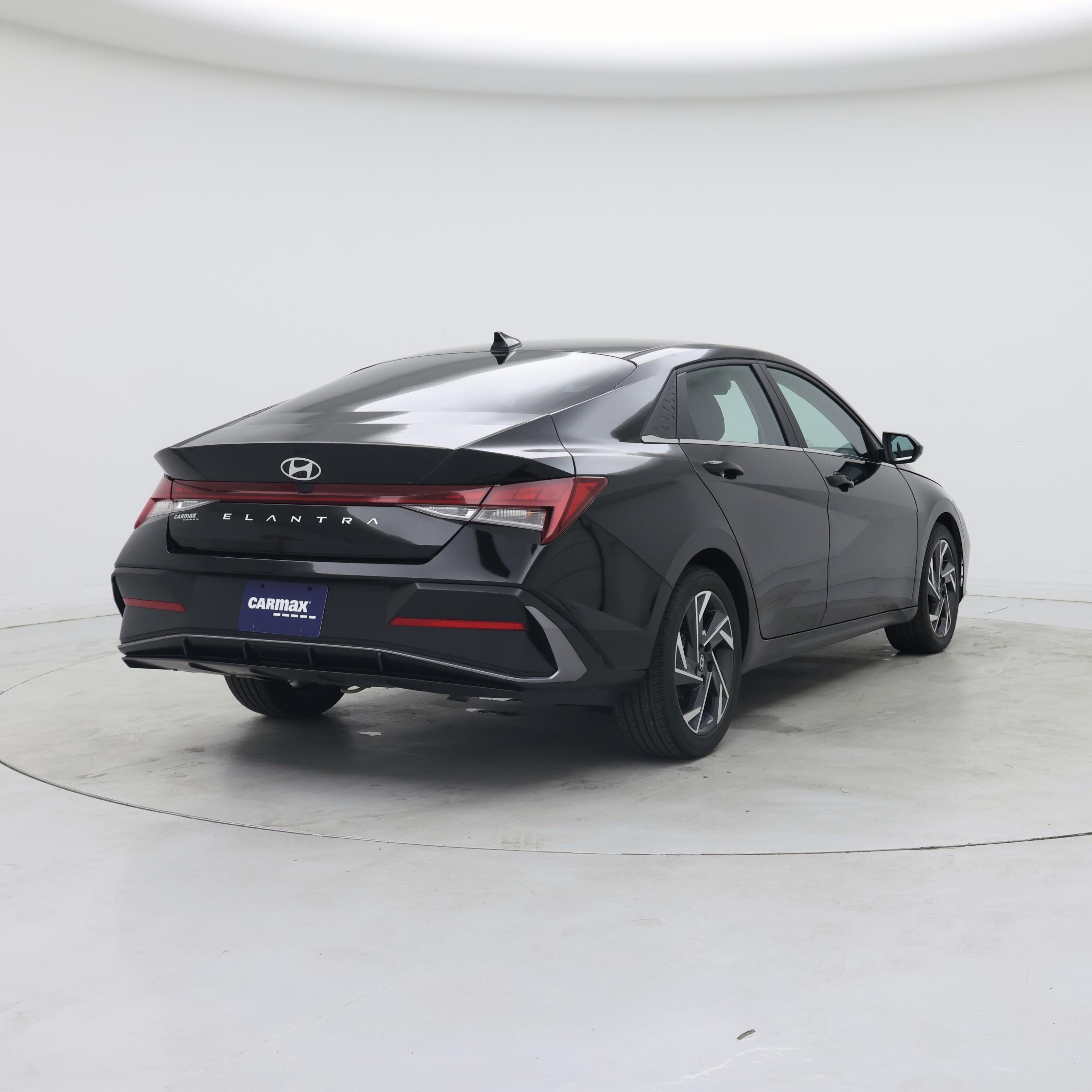 Thumbnail: 2024 Hyundai Elantra - 8