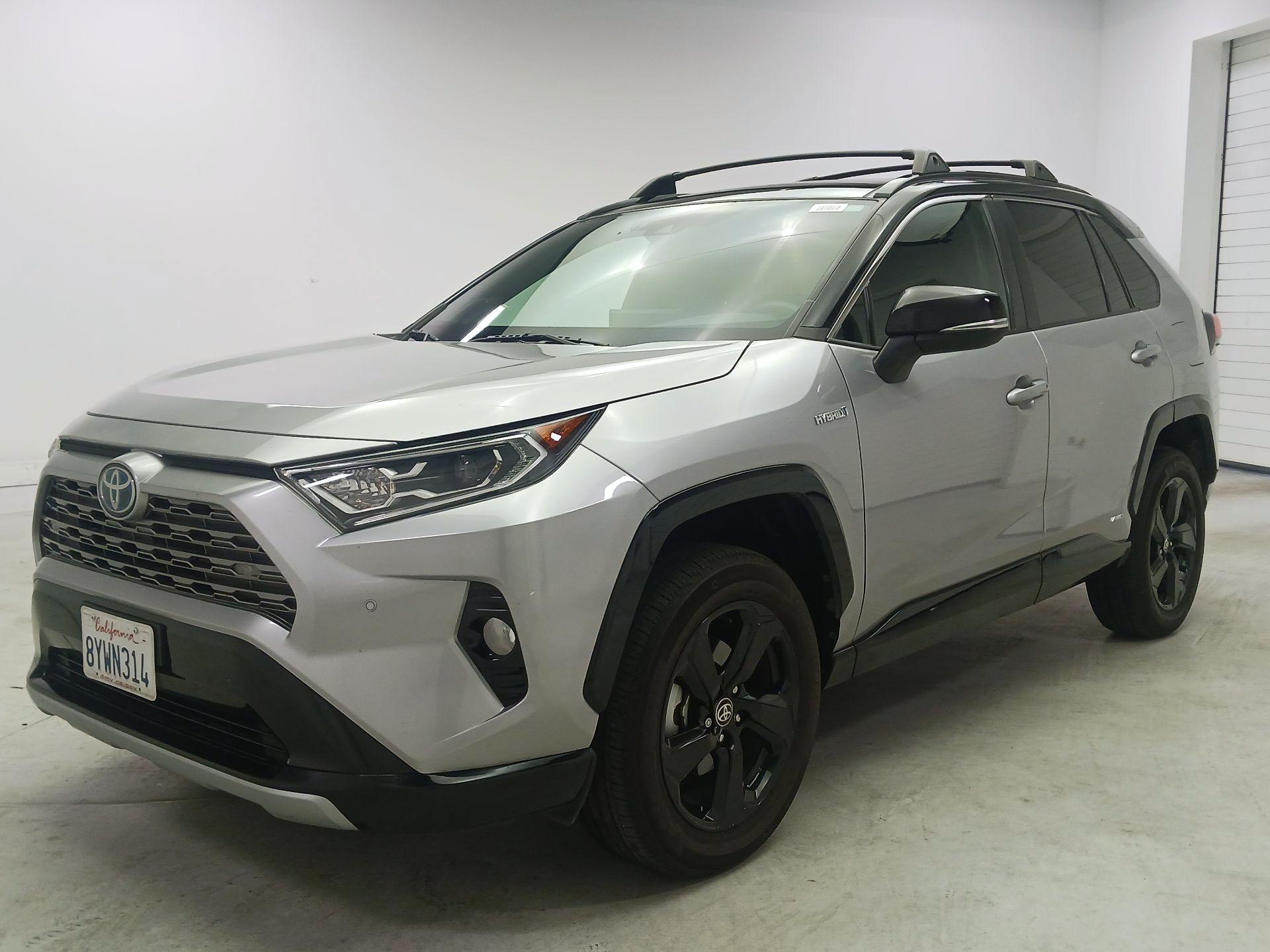 Thumbnail: 2021 Toyota RAV4 - 3