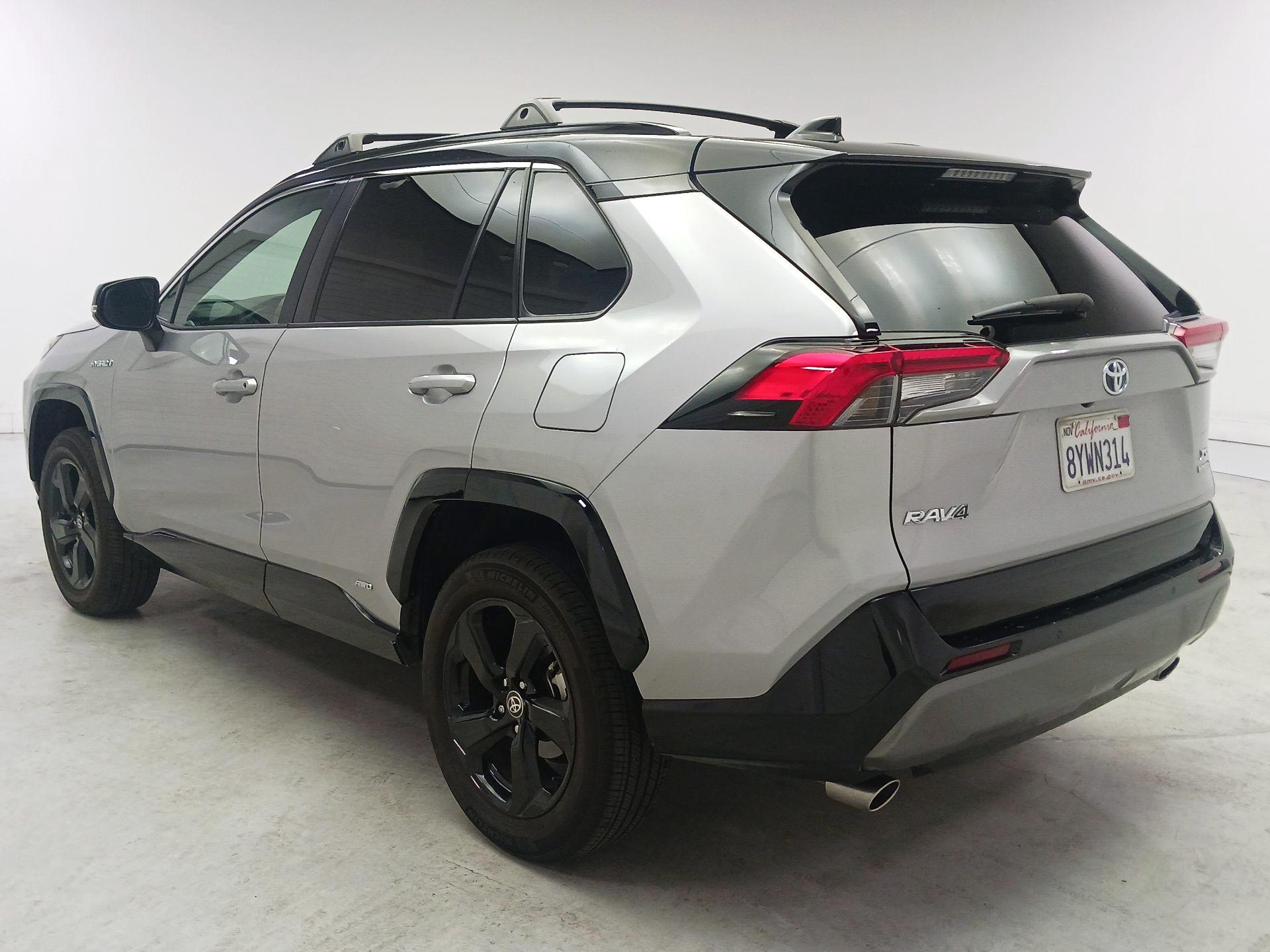 Thumbnail: 2021 Toyota RAV4 - 7