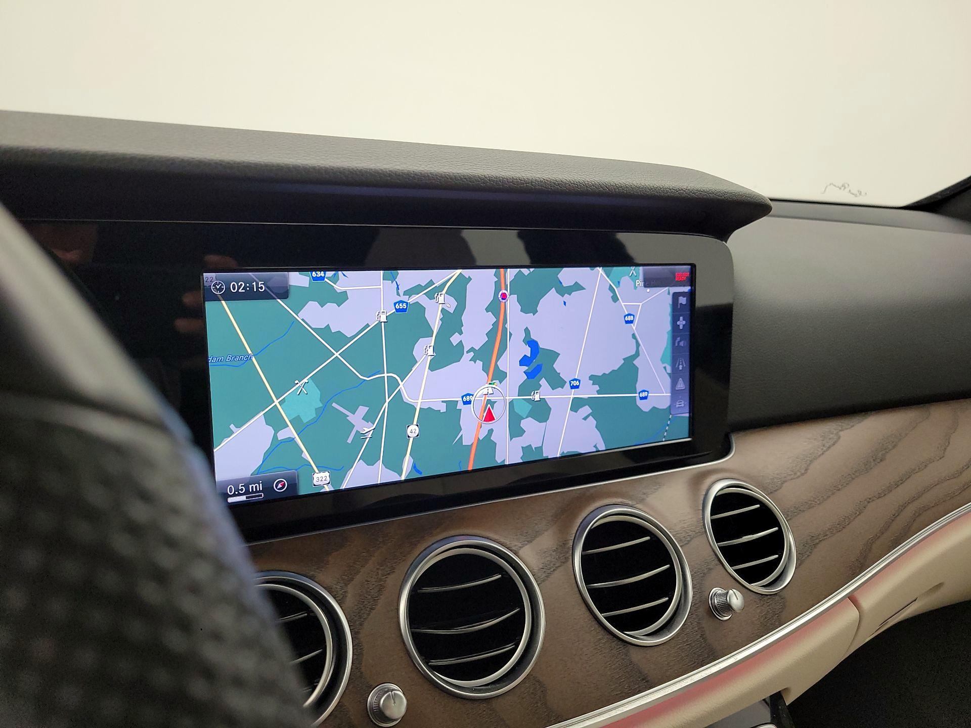 Thumbnail: 2017 Mercedes-Benz E-Class - 14