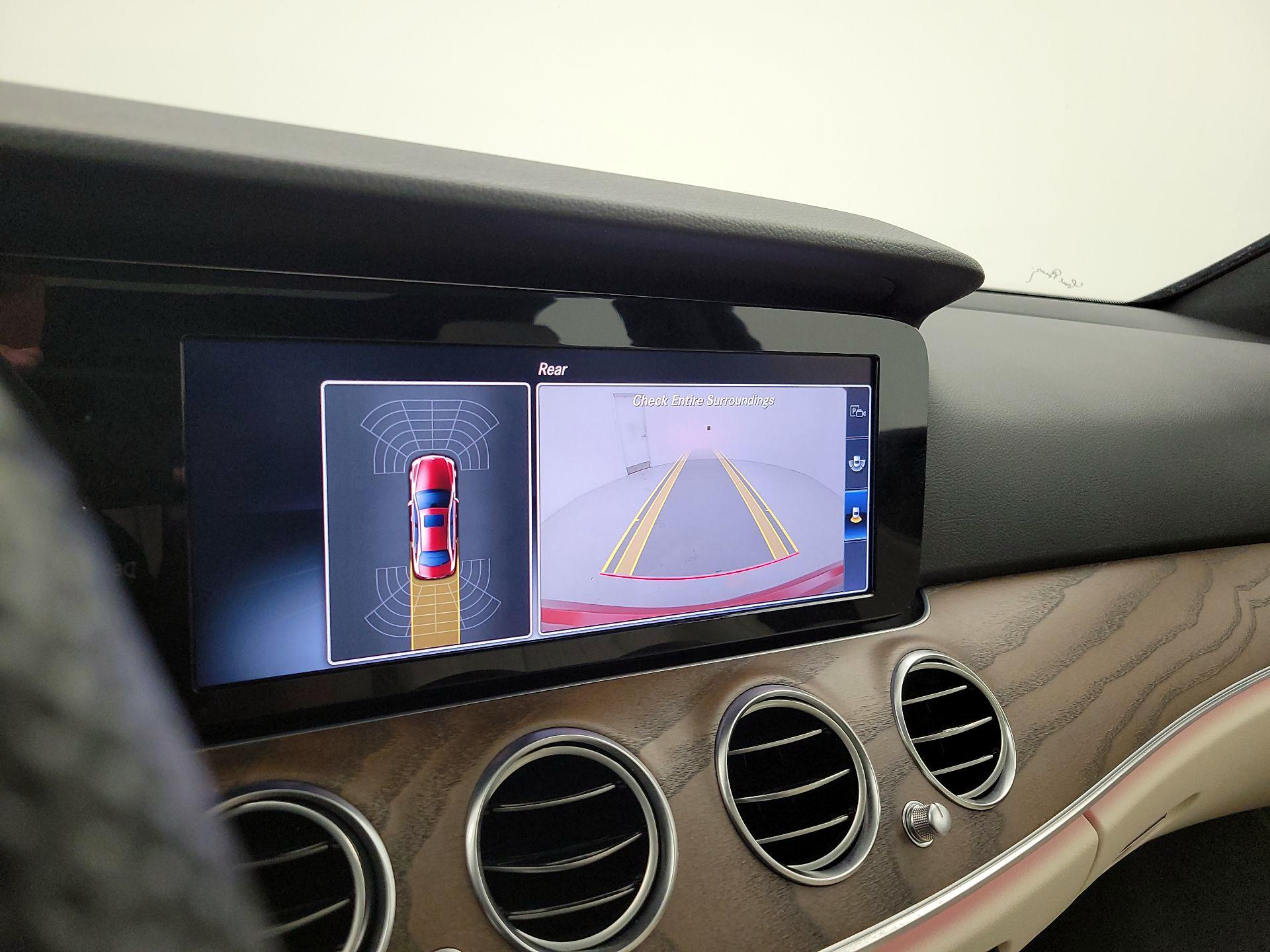 Thumbnail: 2017 Mercedes-Benz E-Class - 15