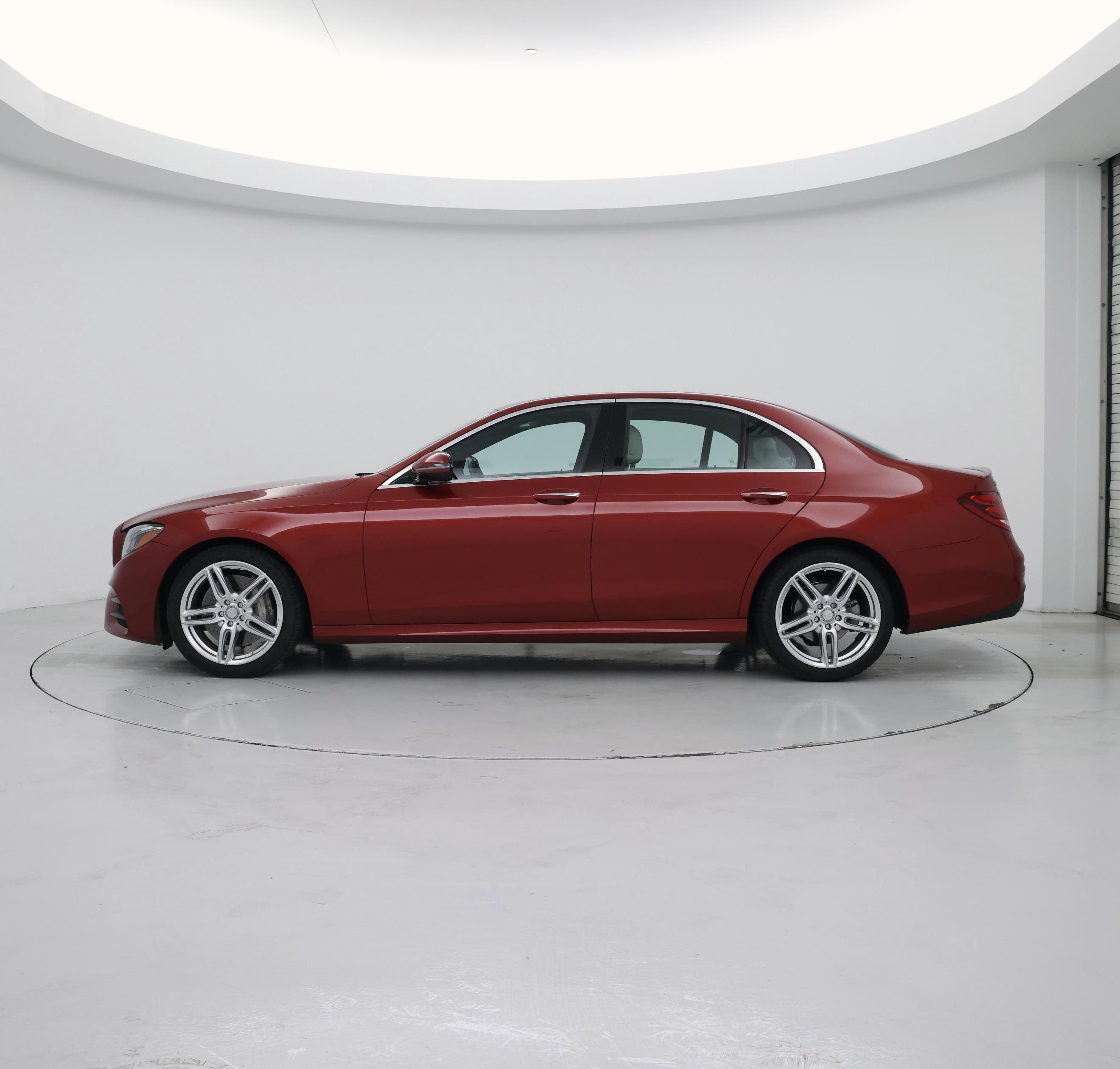 Thumbnail: 2017 Mercedes-Benz E-Class - 3