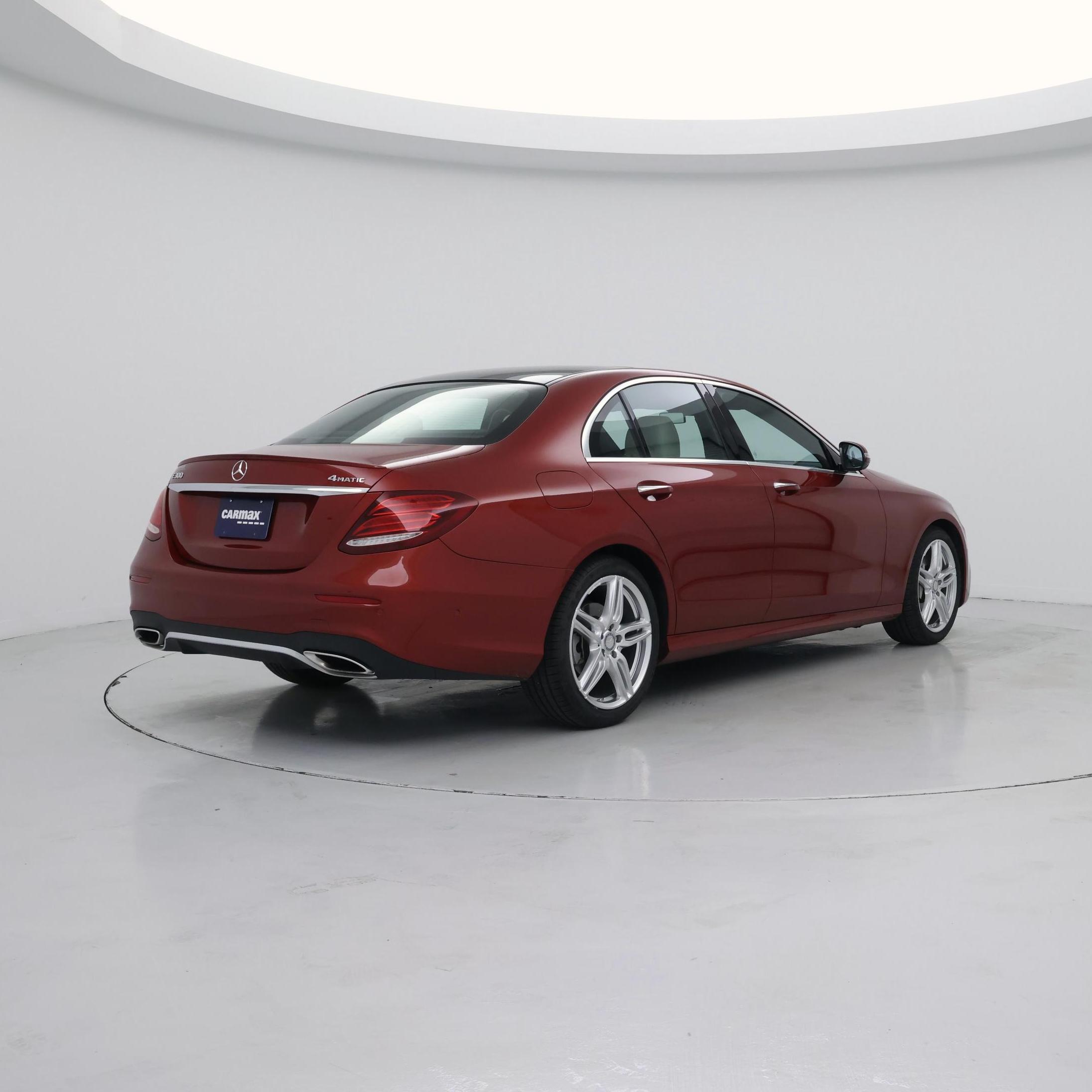 Thumbnail: 2017 Mercedes-Benz E-Class - 8