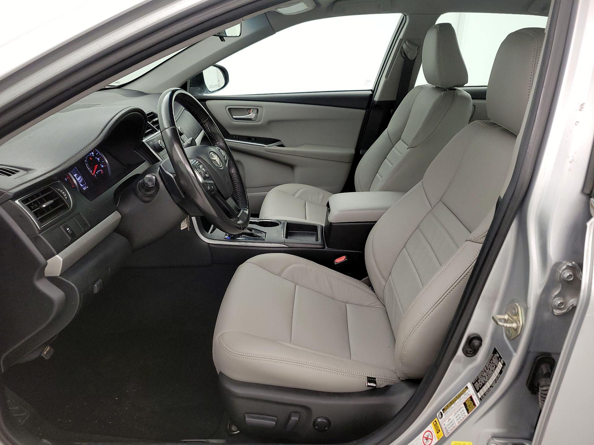 Thumbnail: 2017 Toyota Camry - 11