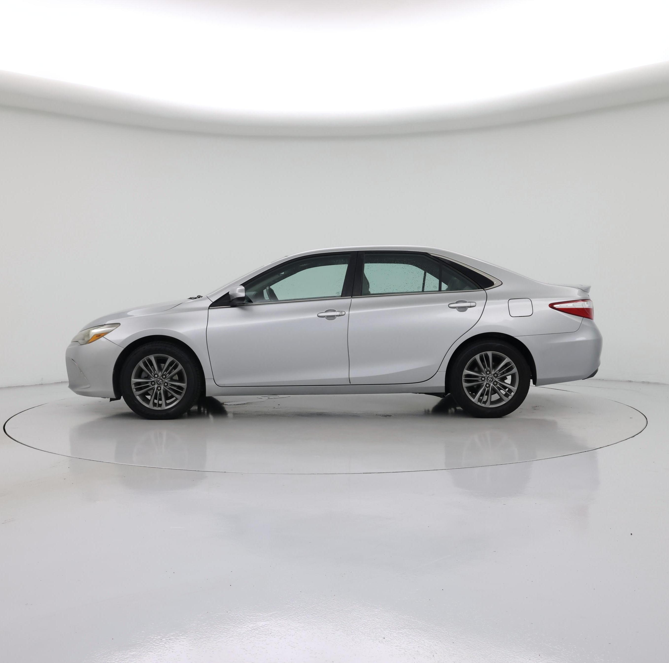 Thumbnail: 2017 Toyota Camry - 3