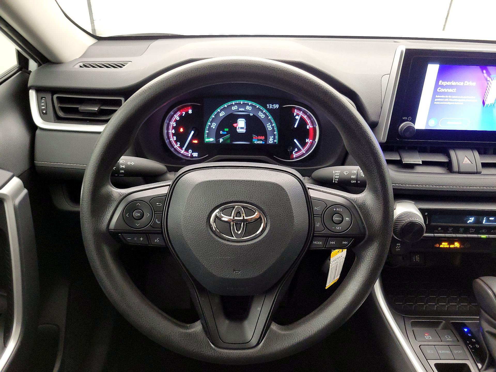 Thumbnail: 2024 Toyota RAV4 - 10