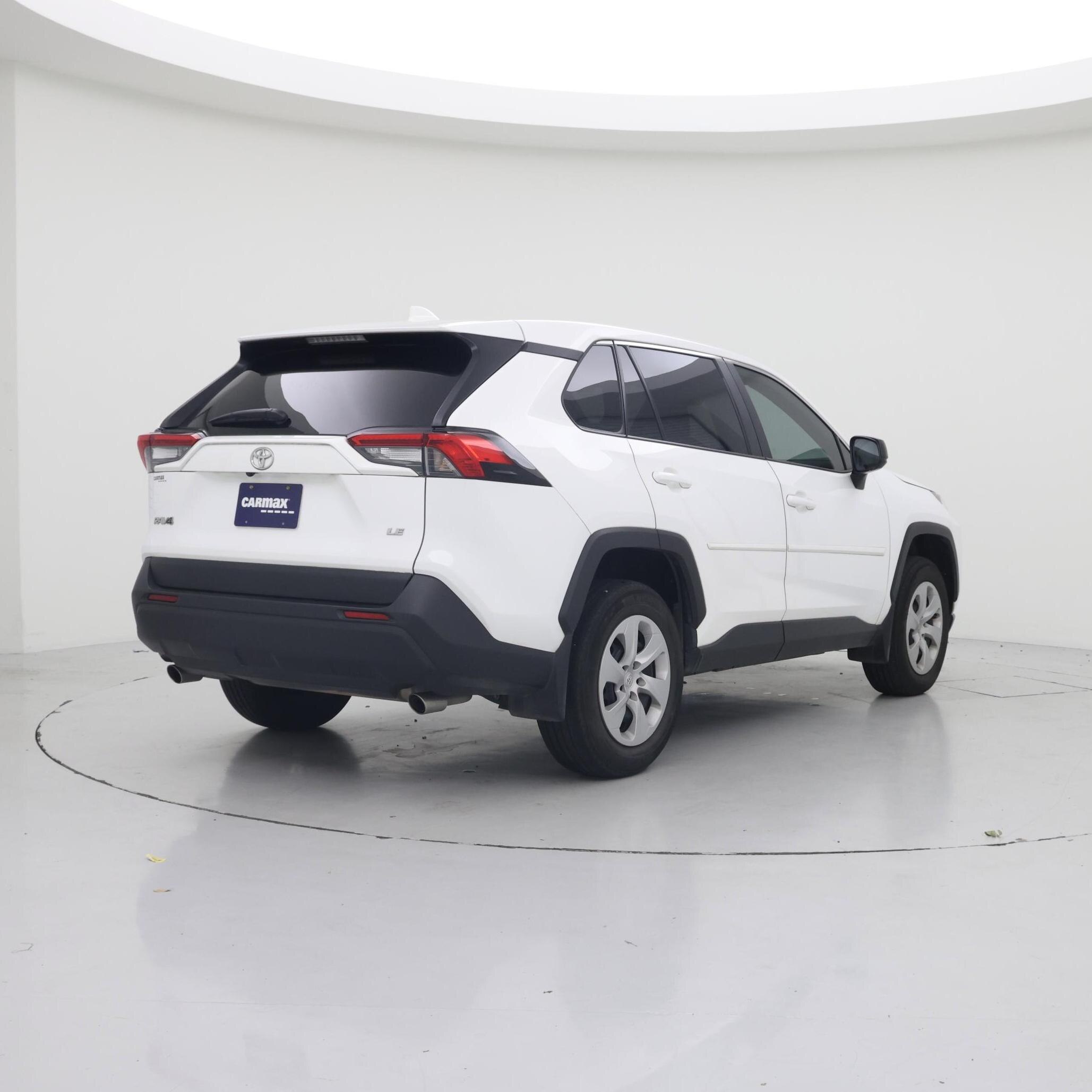 Thumbnail: 2024 Toyota RAV4 - 8